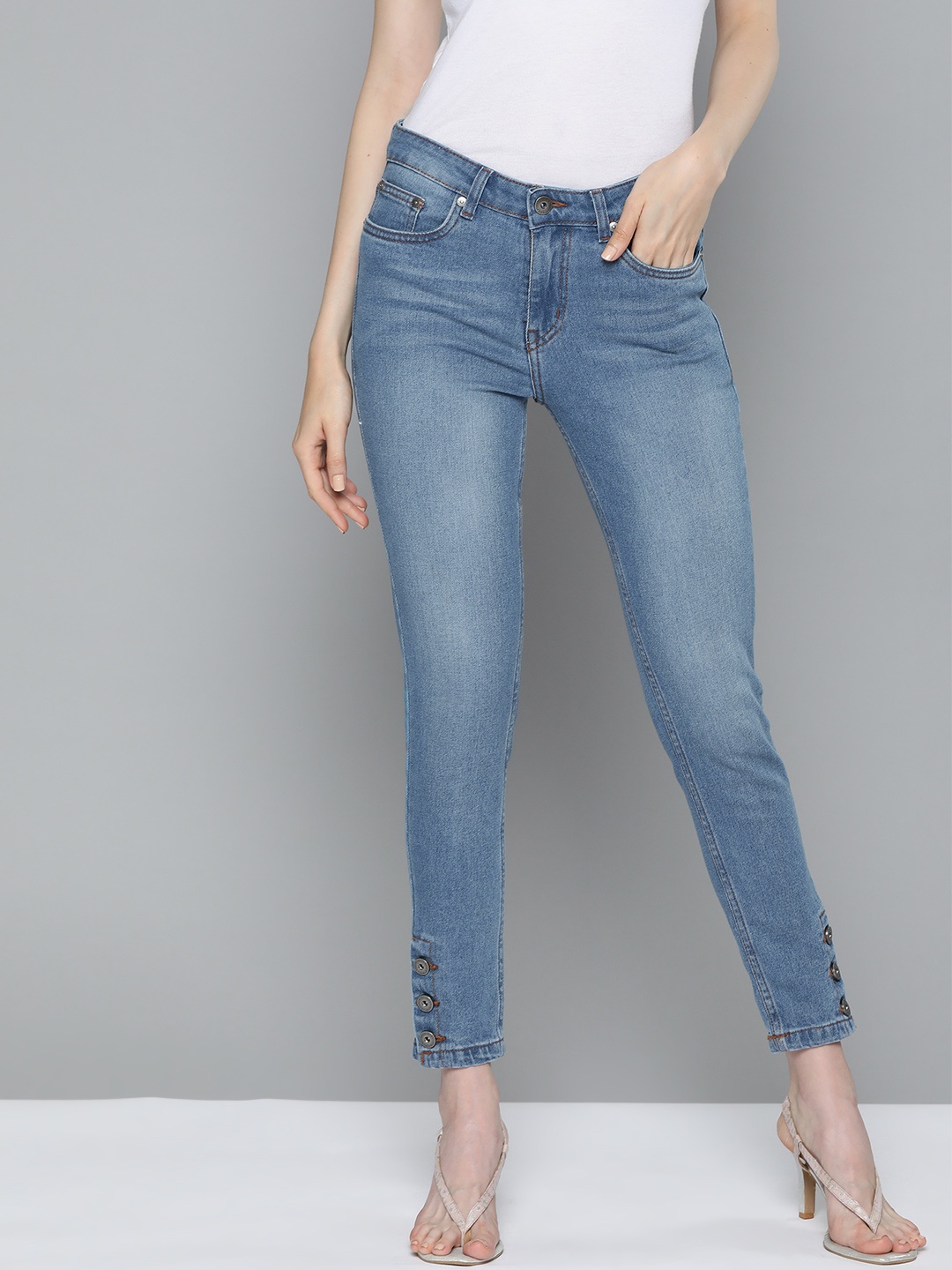 

Chemistry Women Blue Faded Mid-Rise Skinny Fit Jeans With Button at Hem