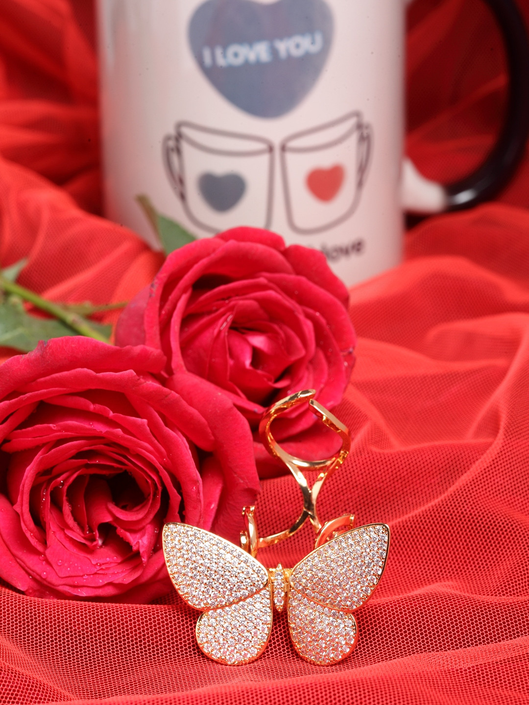

VOGUE PANASH Gold-Plated & White American Diamond Studded Finger Ring With Magic Mug