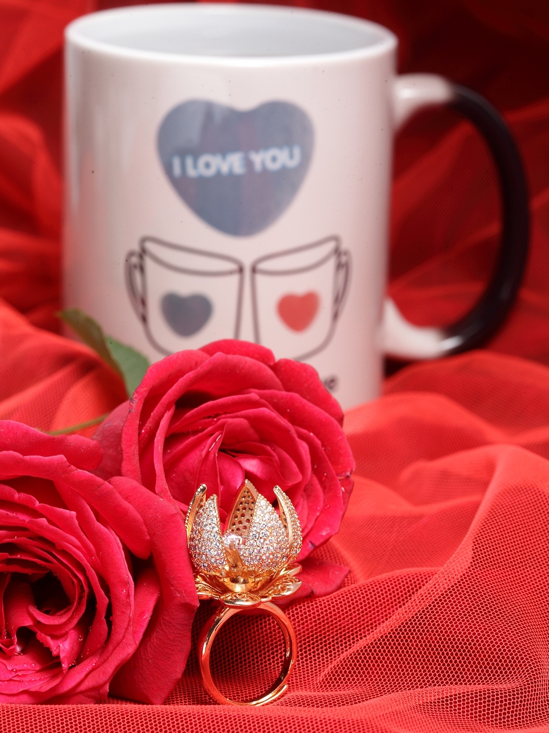 

VOGUE PANASH Gold-Plated White AD Studded Sustainable Finger Ring With Magic Mug