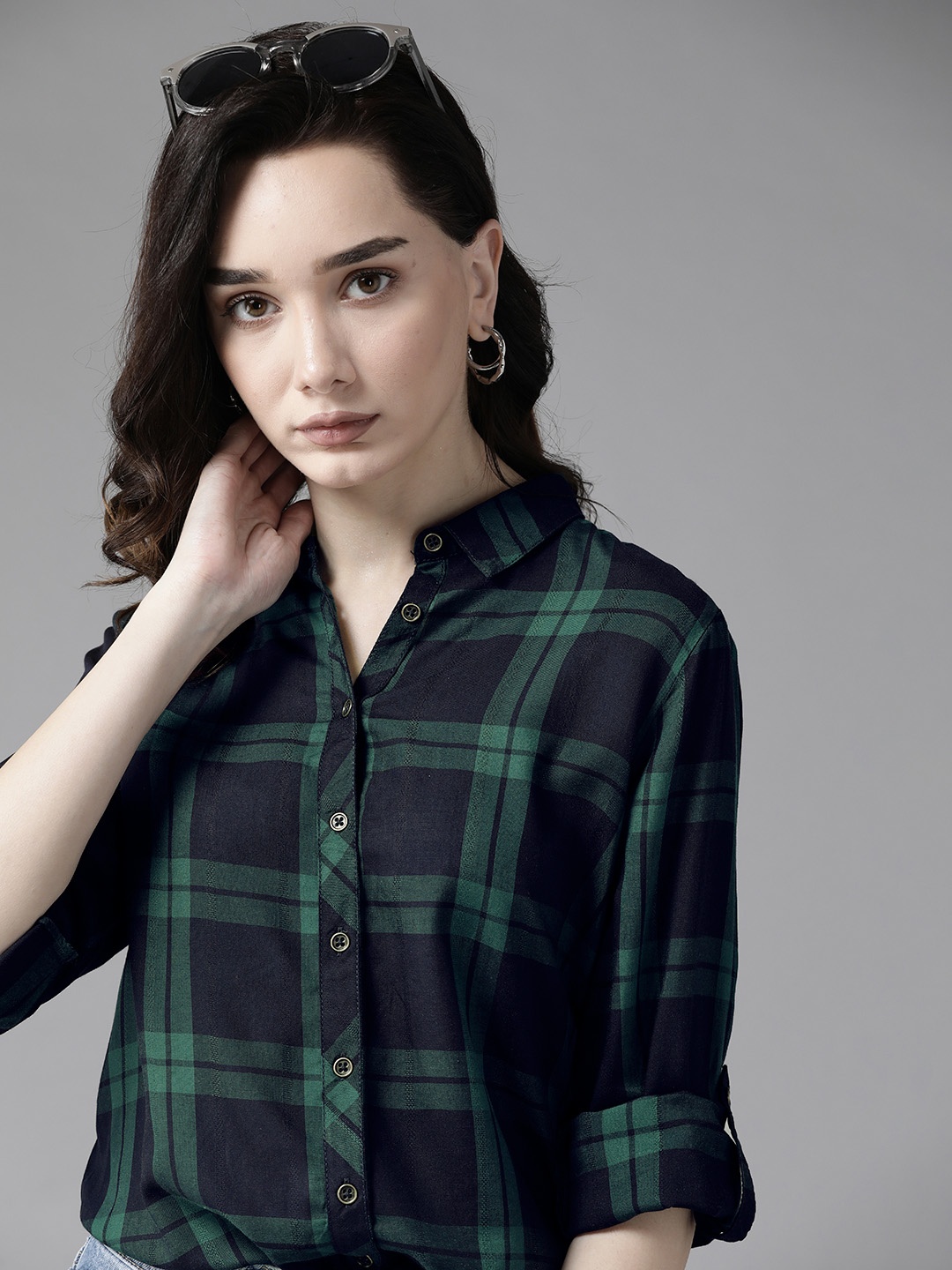 

Roadster Women Navy Blue & Green Checked Pure Cotton Casual Shirt