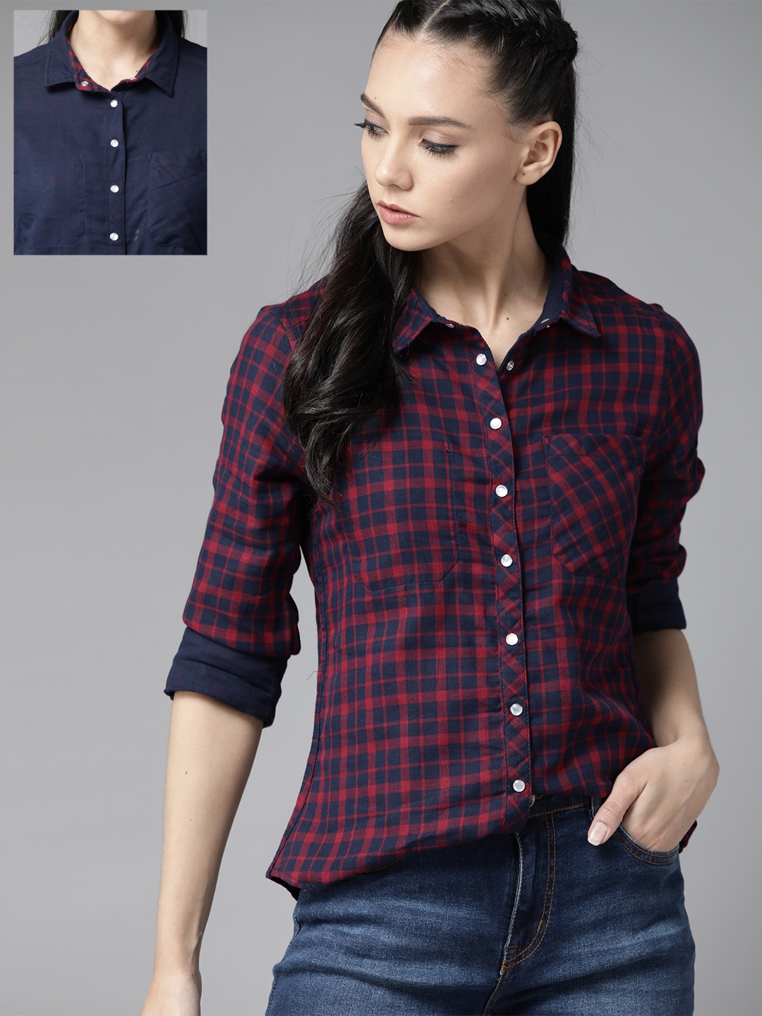 

The Roadster Lifestyle Co Women Maroon & Navy Blue Regular Fit Reversible Checked Casual Shirt