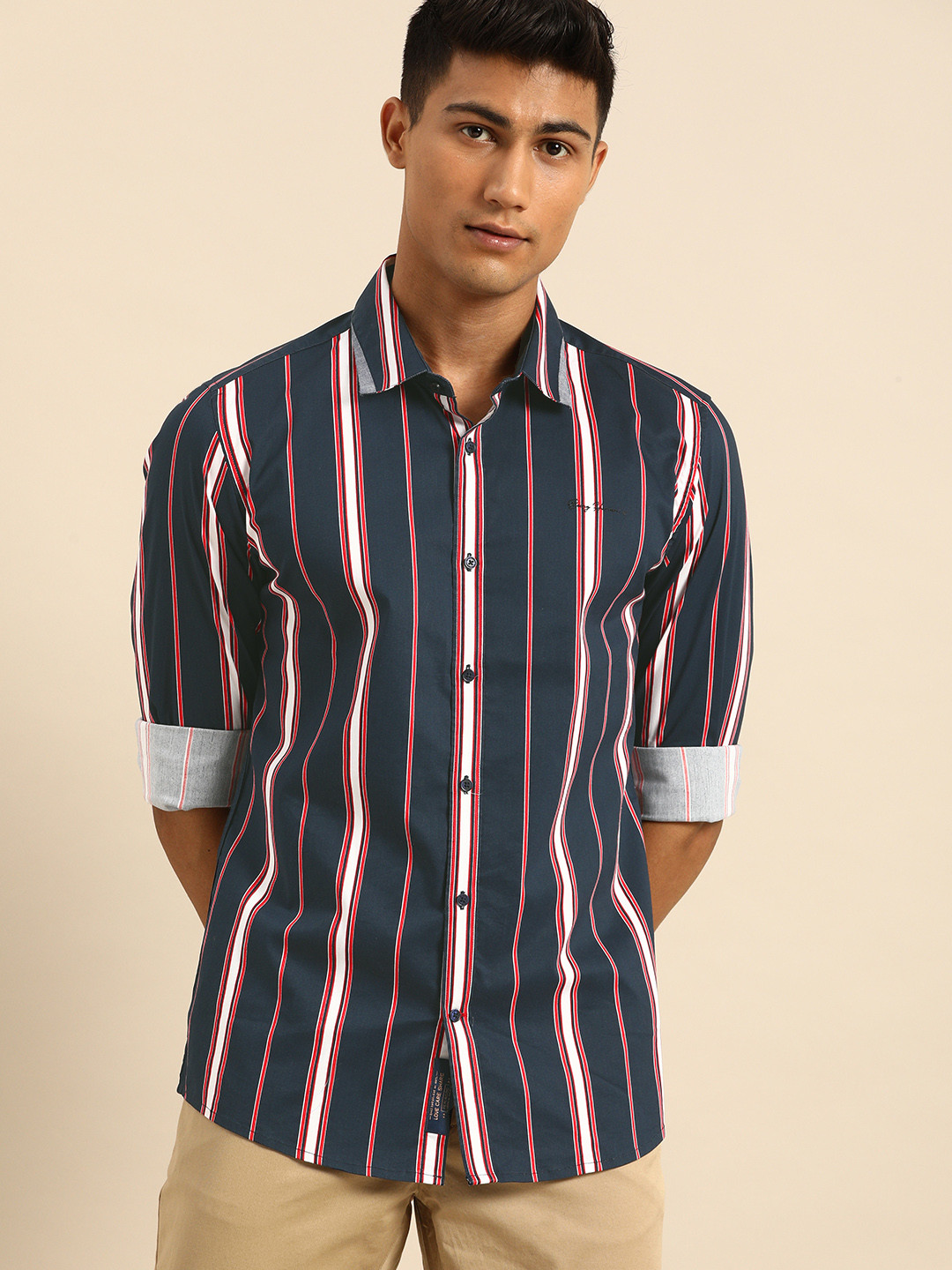 

Being Human Men White & Navy Blue Slim Fit Striped Casual Shirt