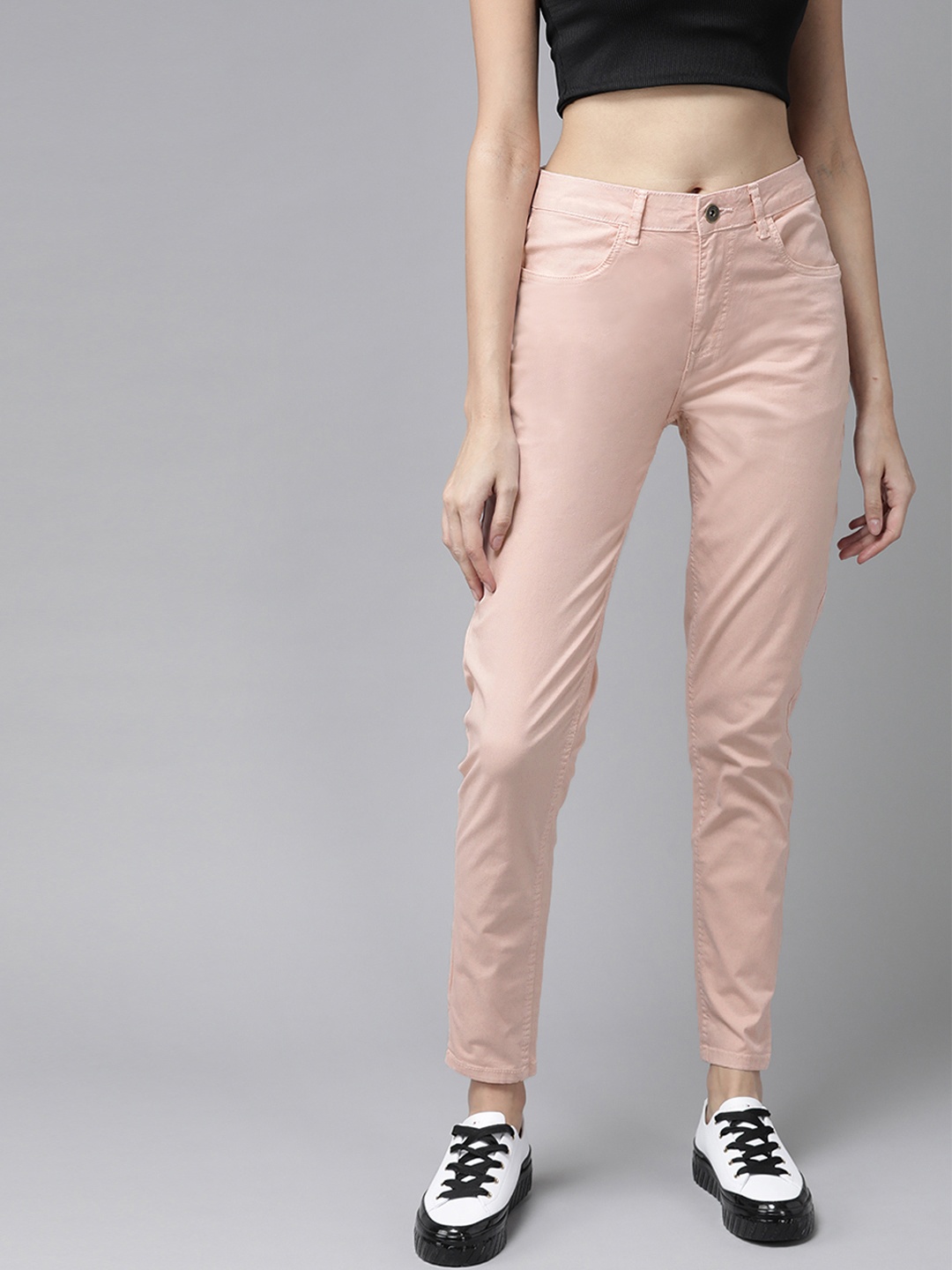 

The Roadster Lifestyle Co Women Pink Slim Fit Solid Chinos