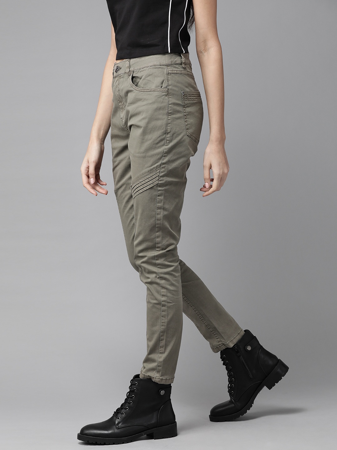 

The Roadster Lifestyle Co Women Olive Green Skinny Fit Solid Chinos