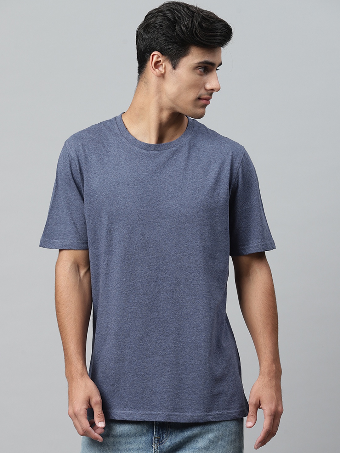 

Marks & Spencer Men Blue Pure Cotton Solid Round Neck T-shirt