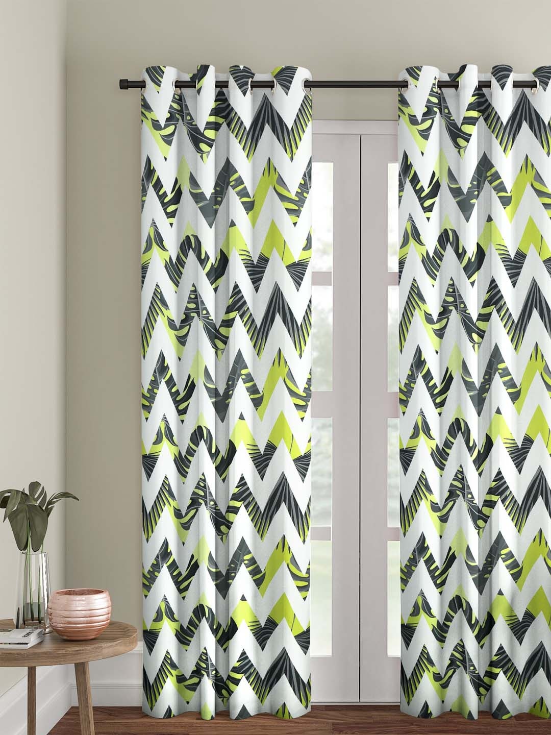 

Cortina White & Green Single Printed Long Door Curtain