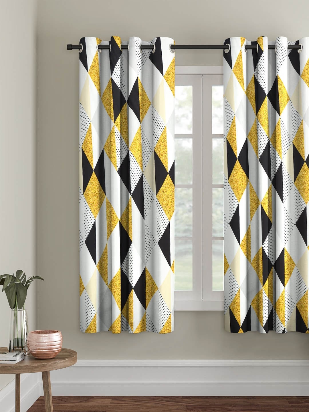 

Cortina White & Yellow Single Digital Printed Window Curtain