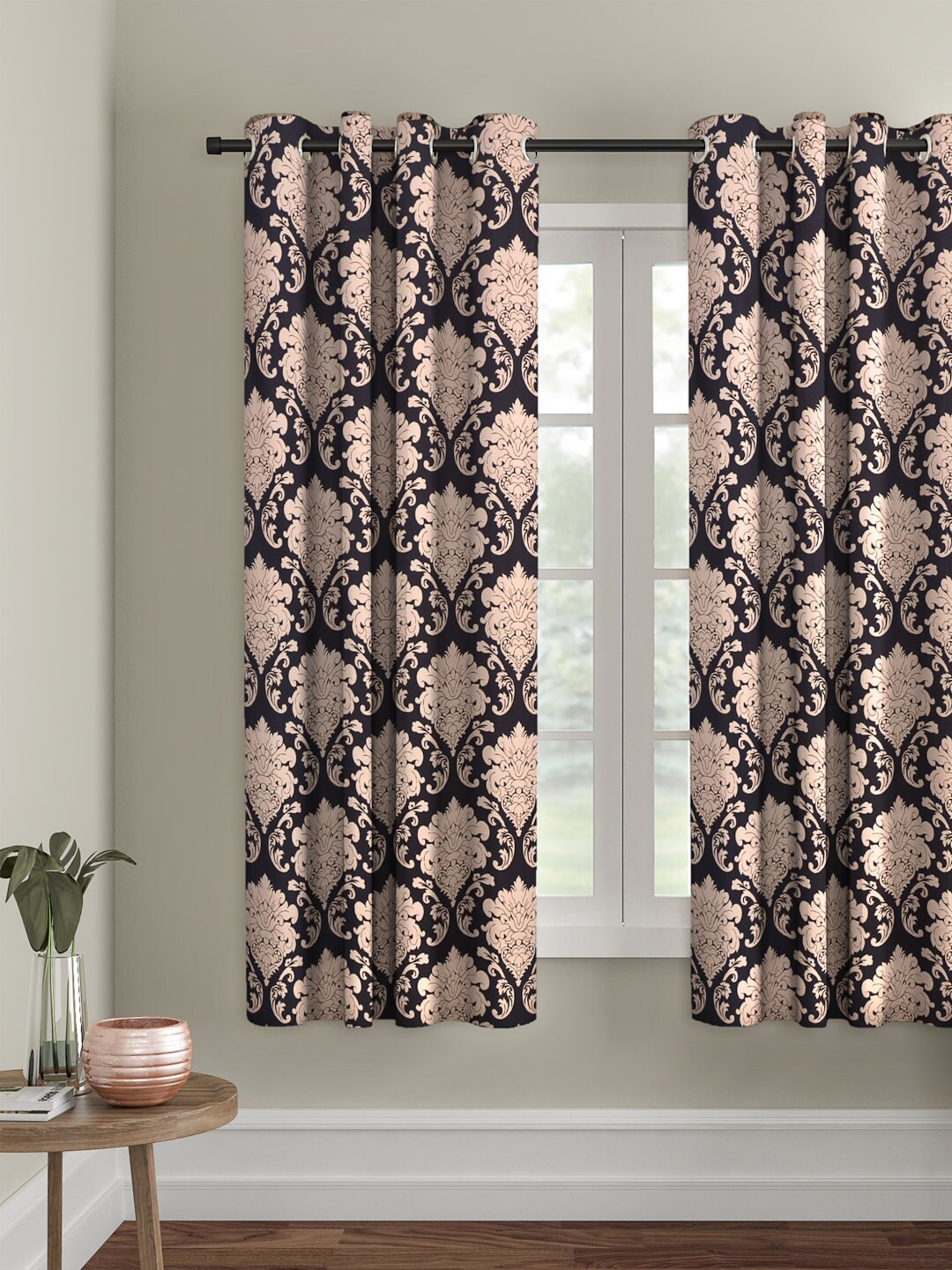 

Cortina Black & Beige Single Printed Window Curtain