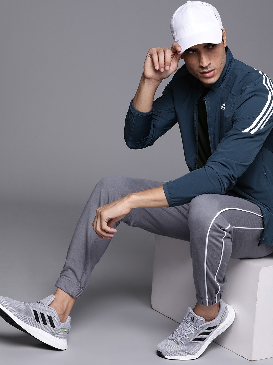 

ADIDAS Men Blue Solid Aeroready 3-Stripes Training Jacket, Navy blue
