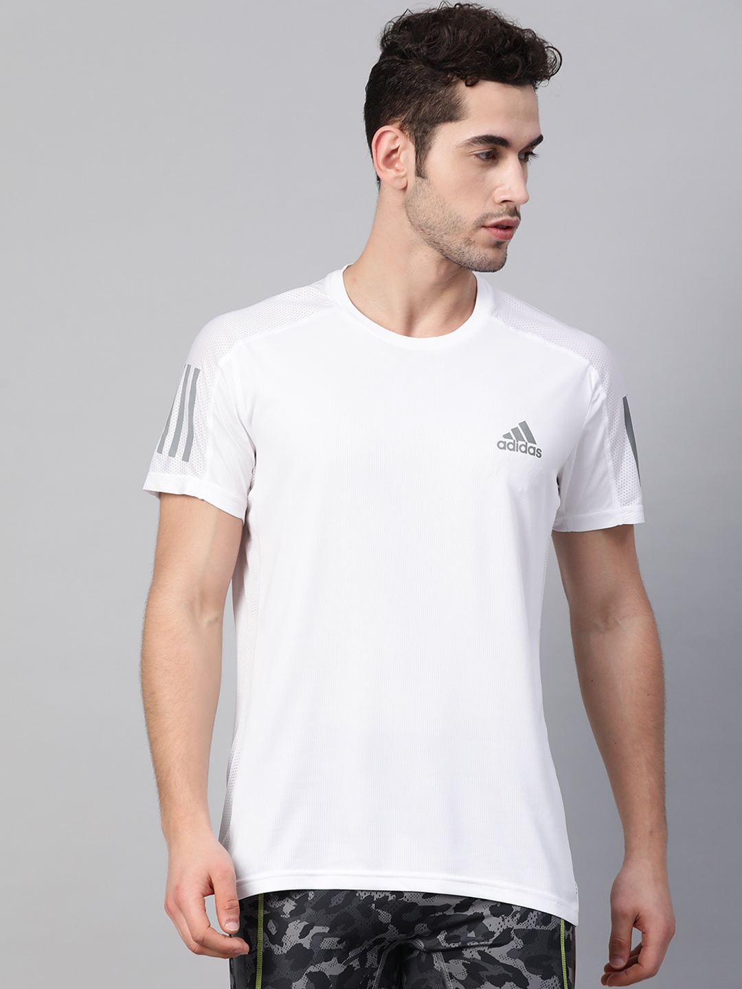 

ADIDAS Men White Own The Run Solid Round Neck T-shirt