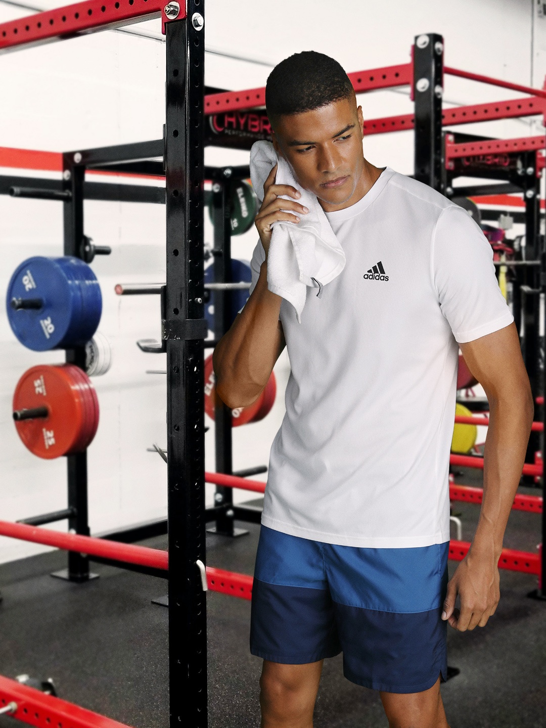 

ADIDAS Men White T-shirt