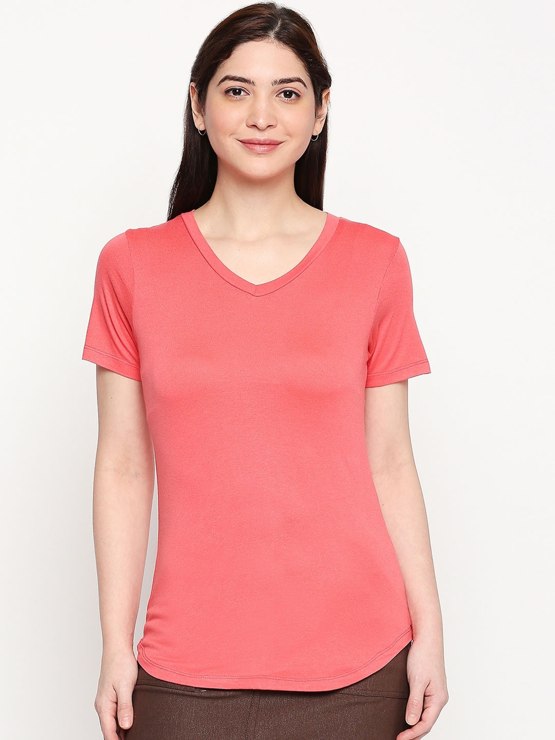 

inocenCia Women Peach-Coloured Solid V-Neck T-shirt