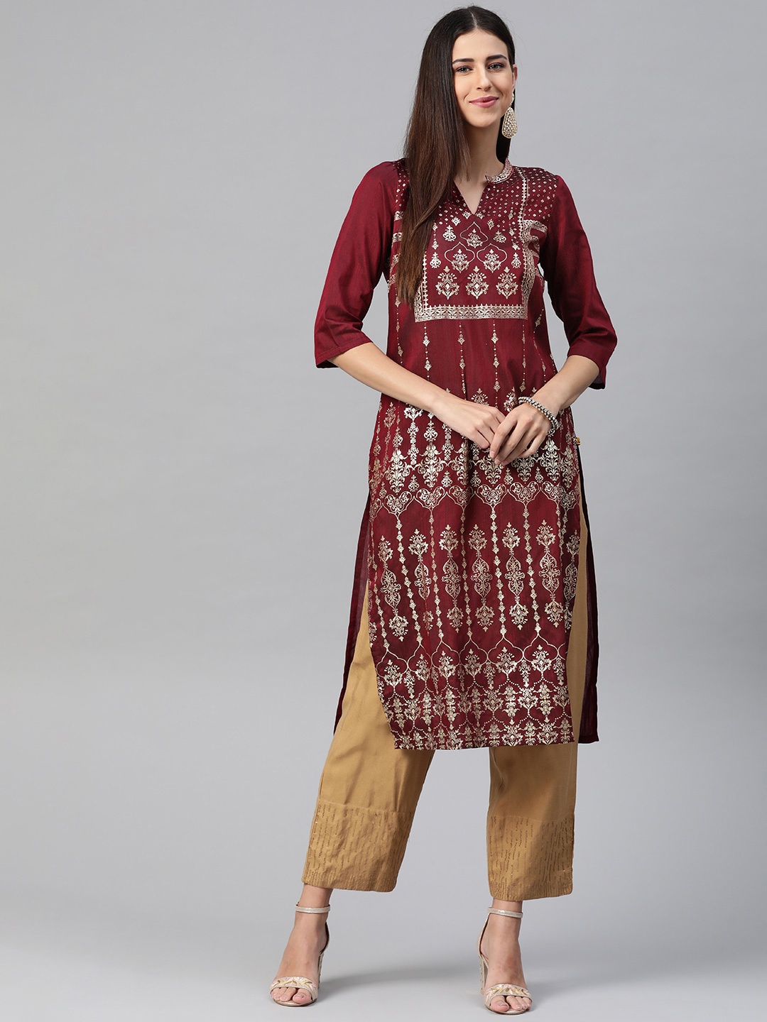 

AURELIA Women Maroon & Golden Geometric Printed Kurta