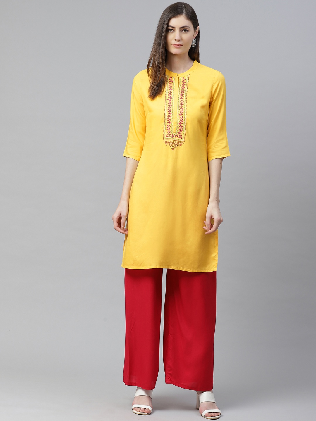 

AURELIA Women Yellow Ethnic Motifs Yoke Design Thread Work Straight Kurta