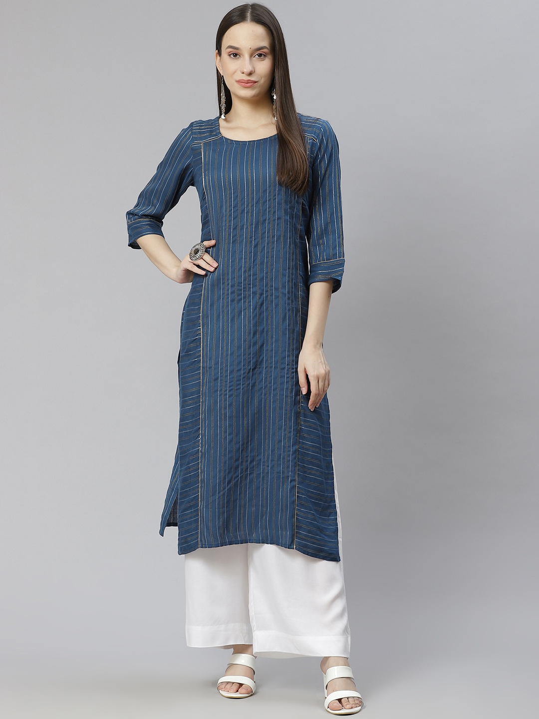 

AURELIA Women Blue & Golden Striped Printed Dobby Zari Straight Kurta