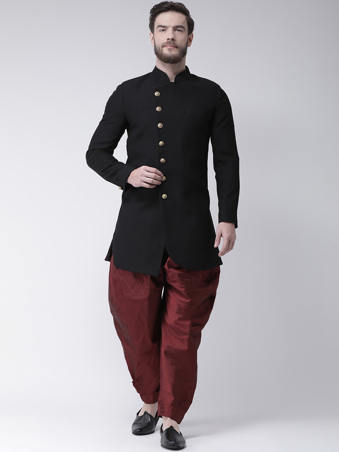 

Hangup Men Maroon & Black Solid Sherwani Set