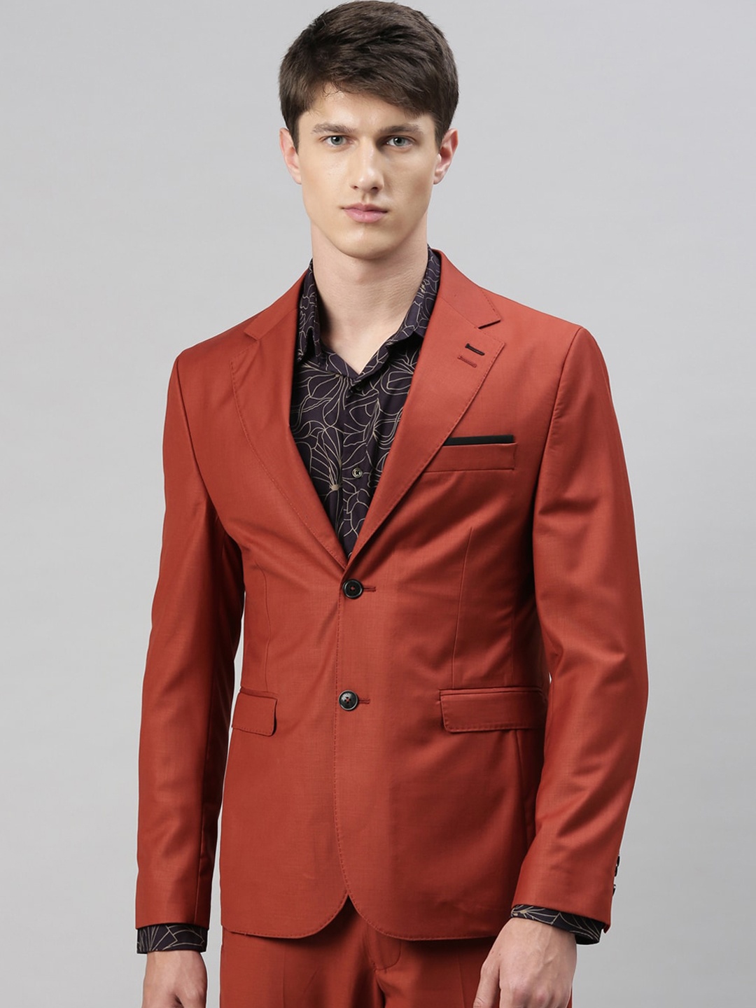 

RARE RABBIT Men Radiant Slim Fit Solid Single-Breasted Blazer, Rust