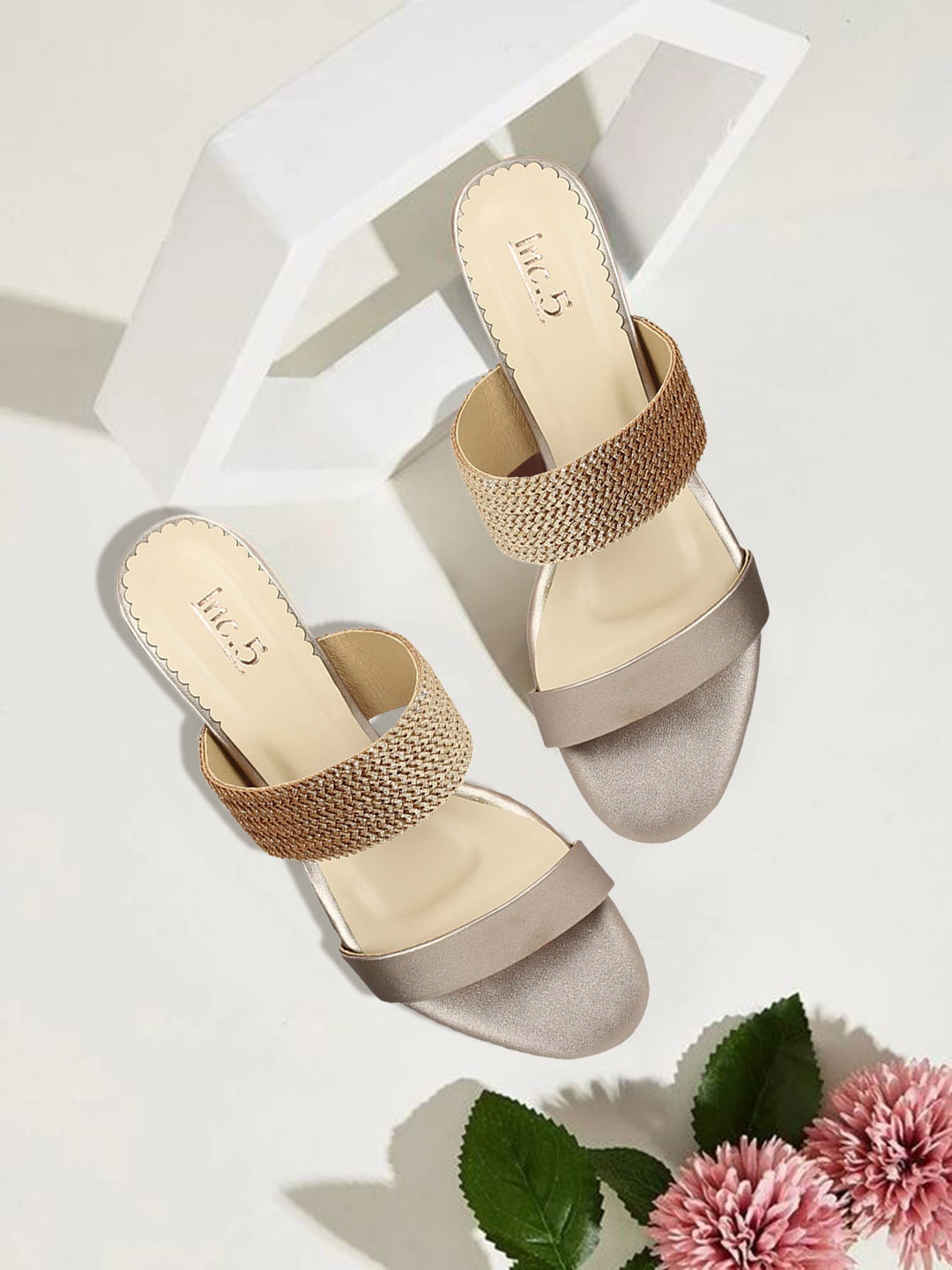 

Inc 5 Women Muted Gold-Toned Textured Heels