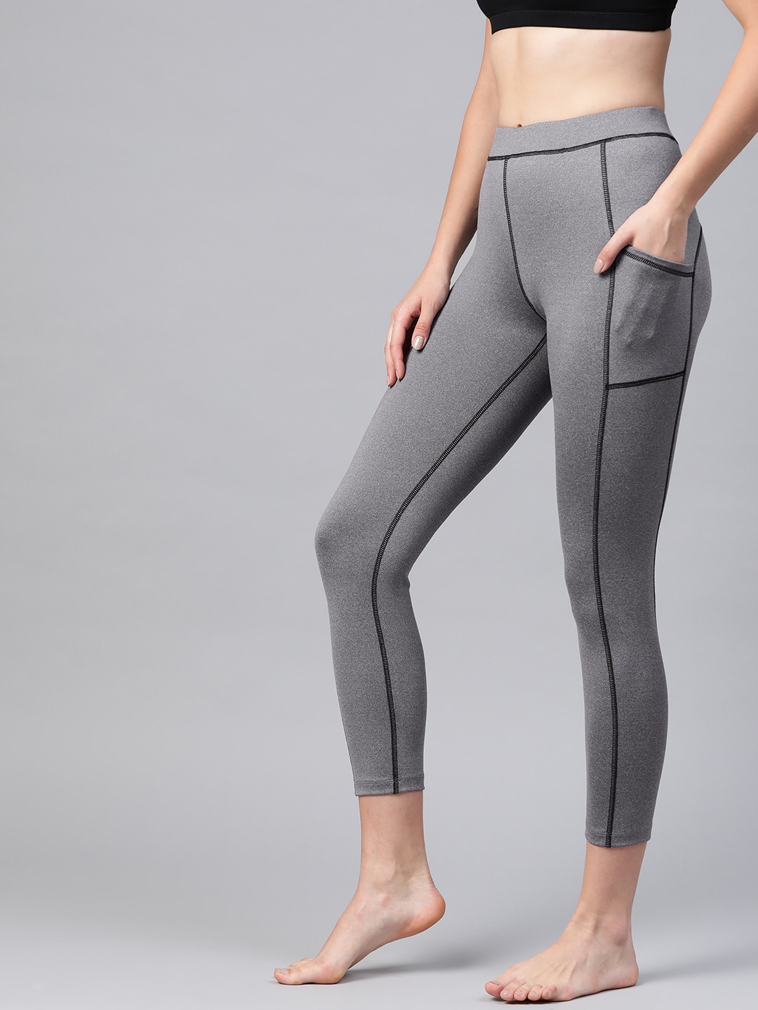 

CHKOKKO Women Grey Melange Solid Cropped Yoga Tights