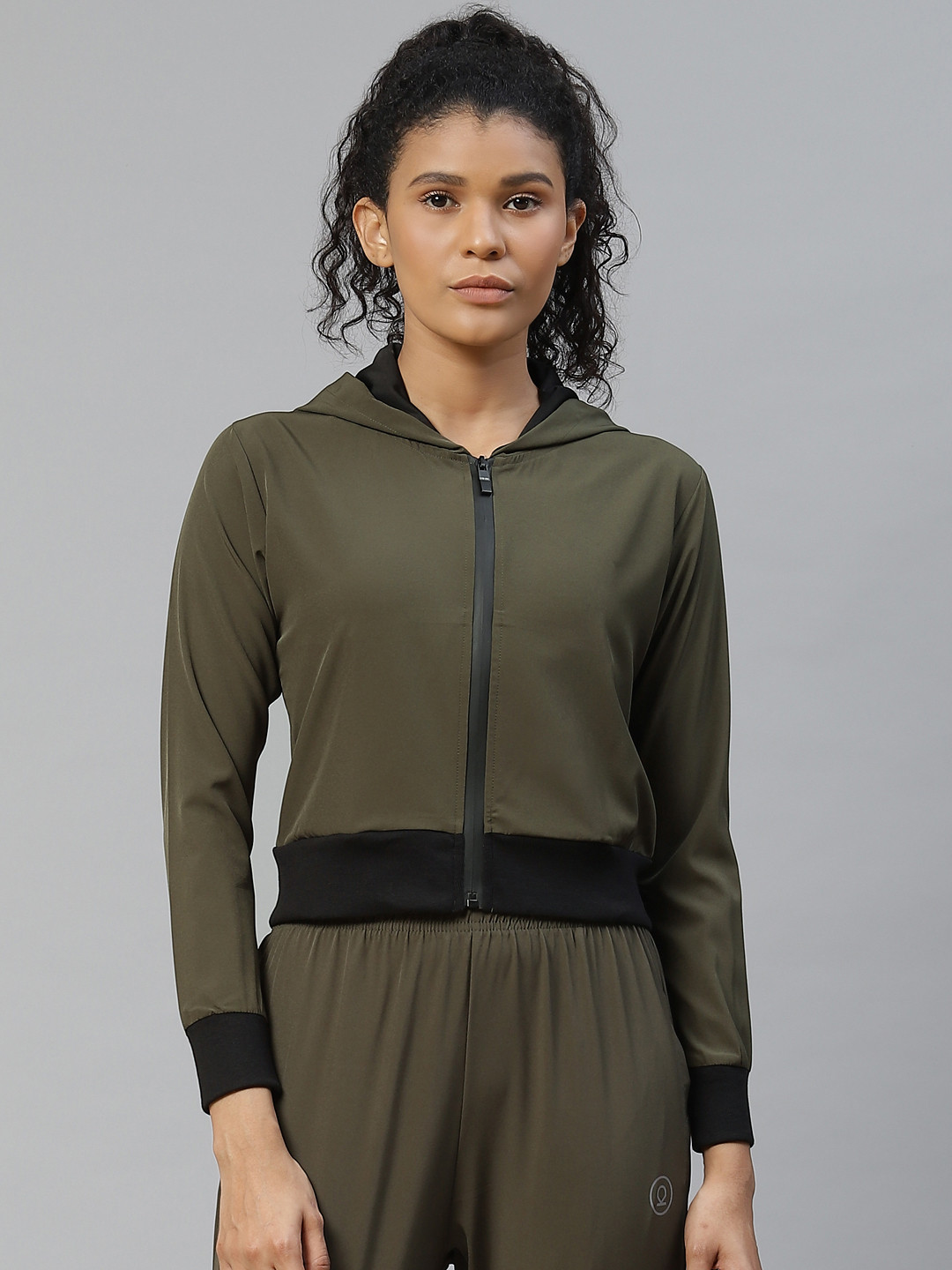 

Chkokko Women Olive Green Solid Hooded Crop Sporty Jacket