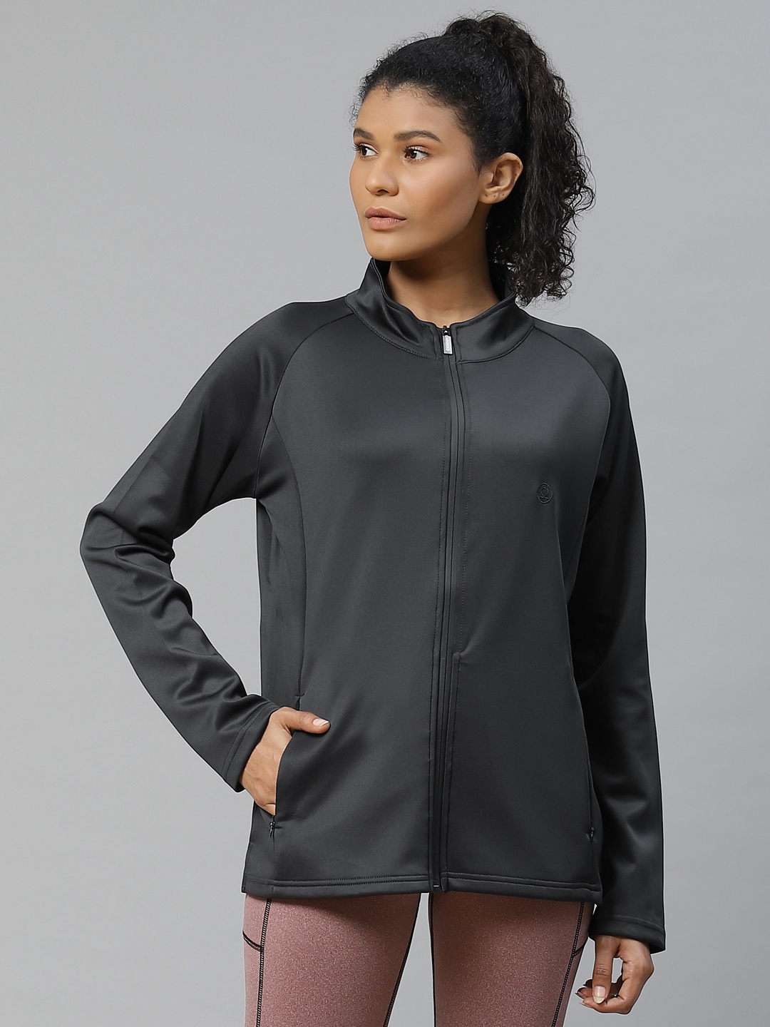 

Chkokko Women Grey Solid Hooded Crop Sporty Jacket