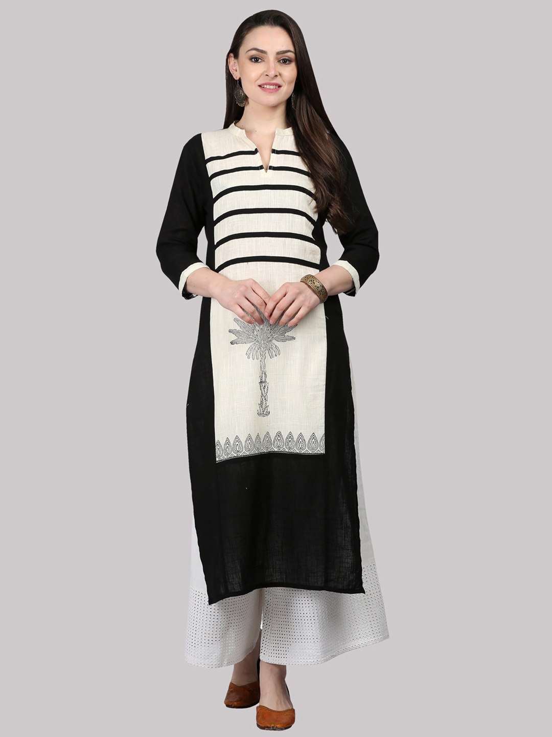 

KSUT Women Off-White & Black Colourblocked Straight Kurta