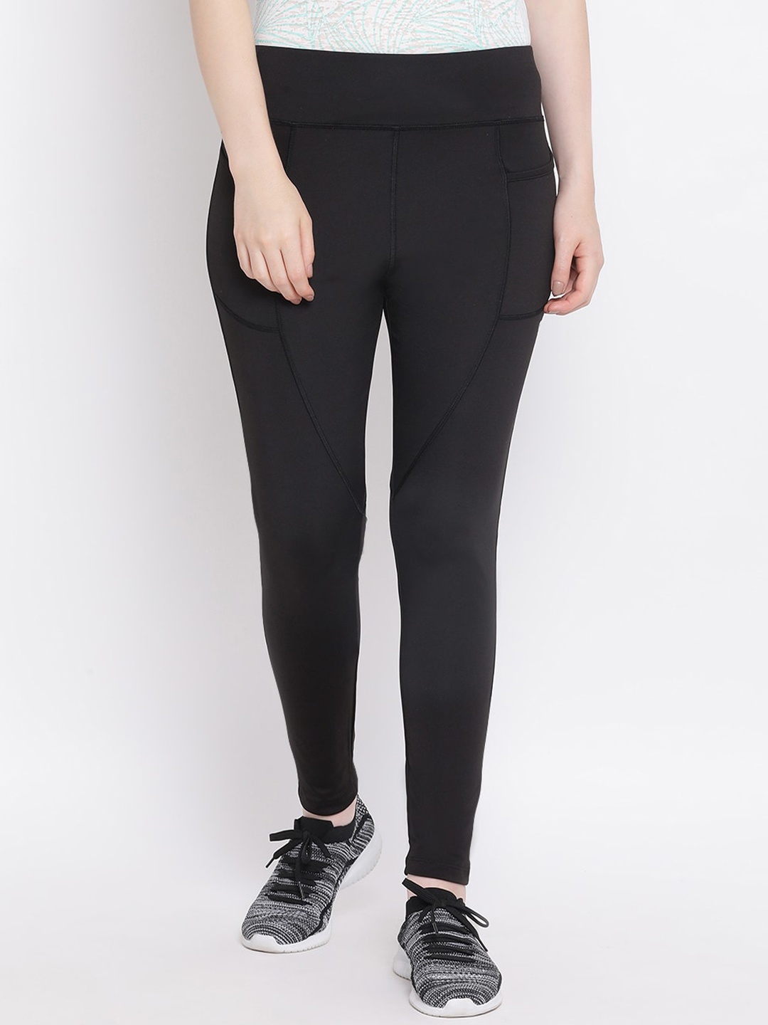 

Spolei Women Black Solid Ankle Length Tights