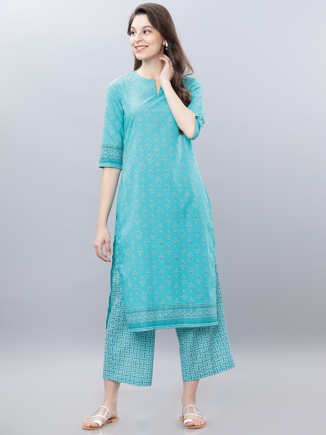 

Vishudh Women Blue Printed Straight Kurta