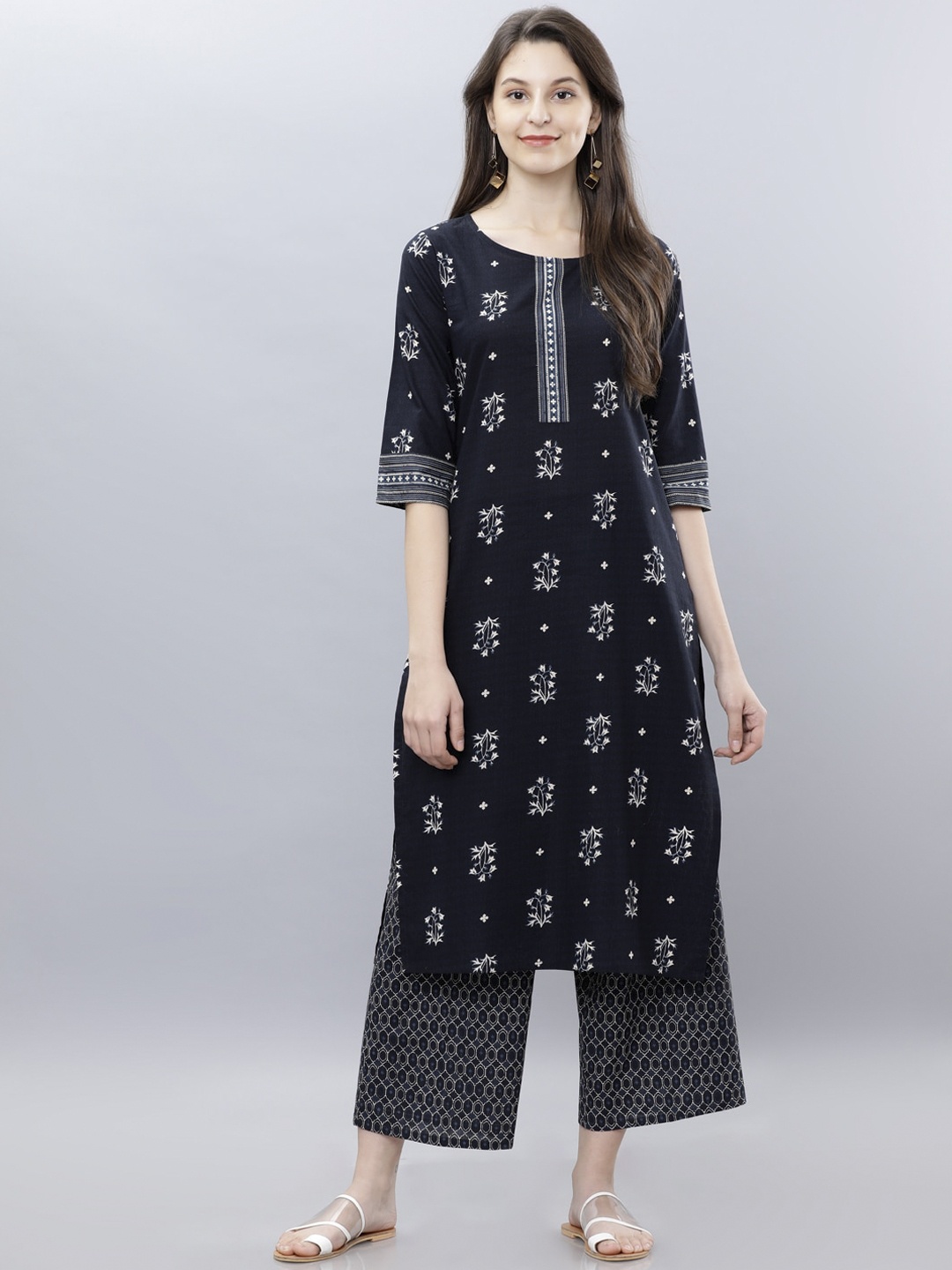 

Vishudh Women Navy Blue Printed Straight Kurta