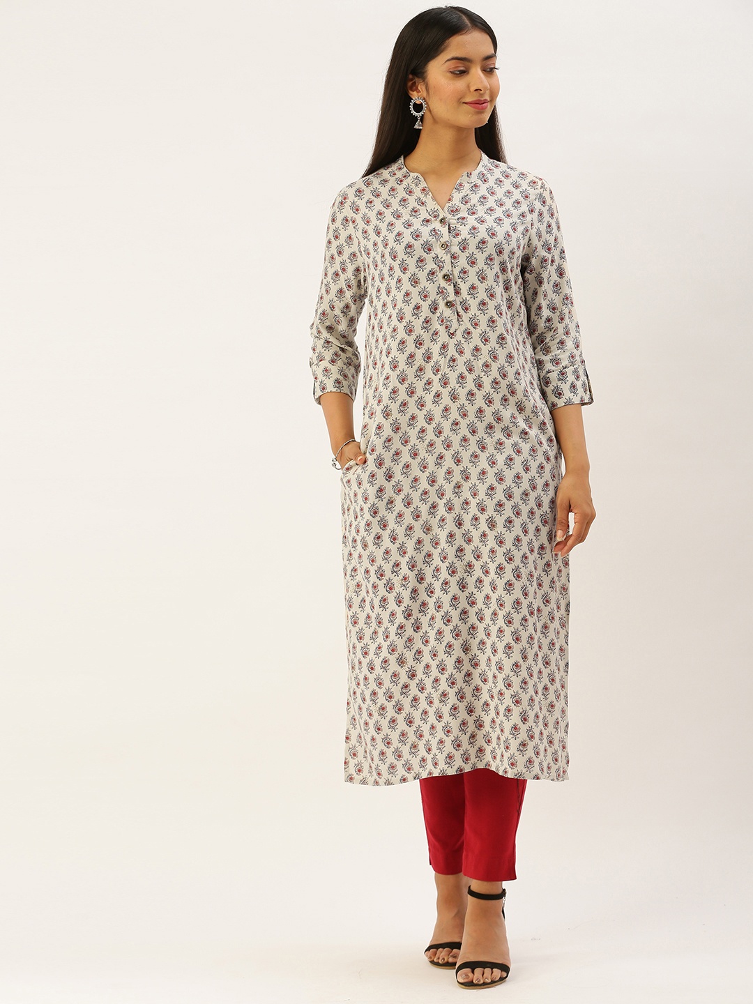 

AMUKTI Off White & Red Ethnic Motifs Print Straight Kurta