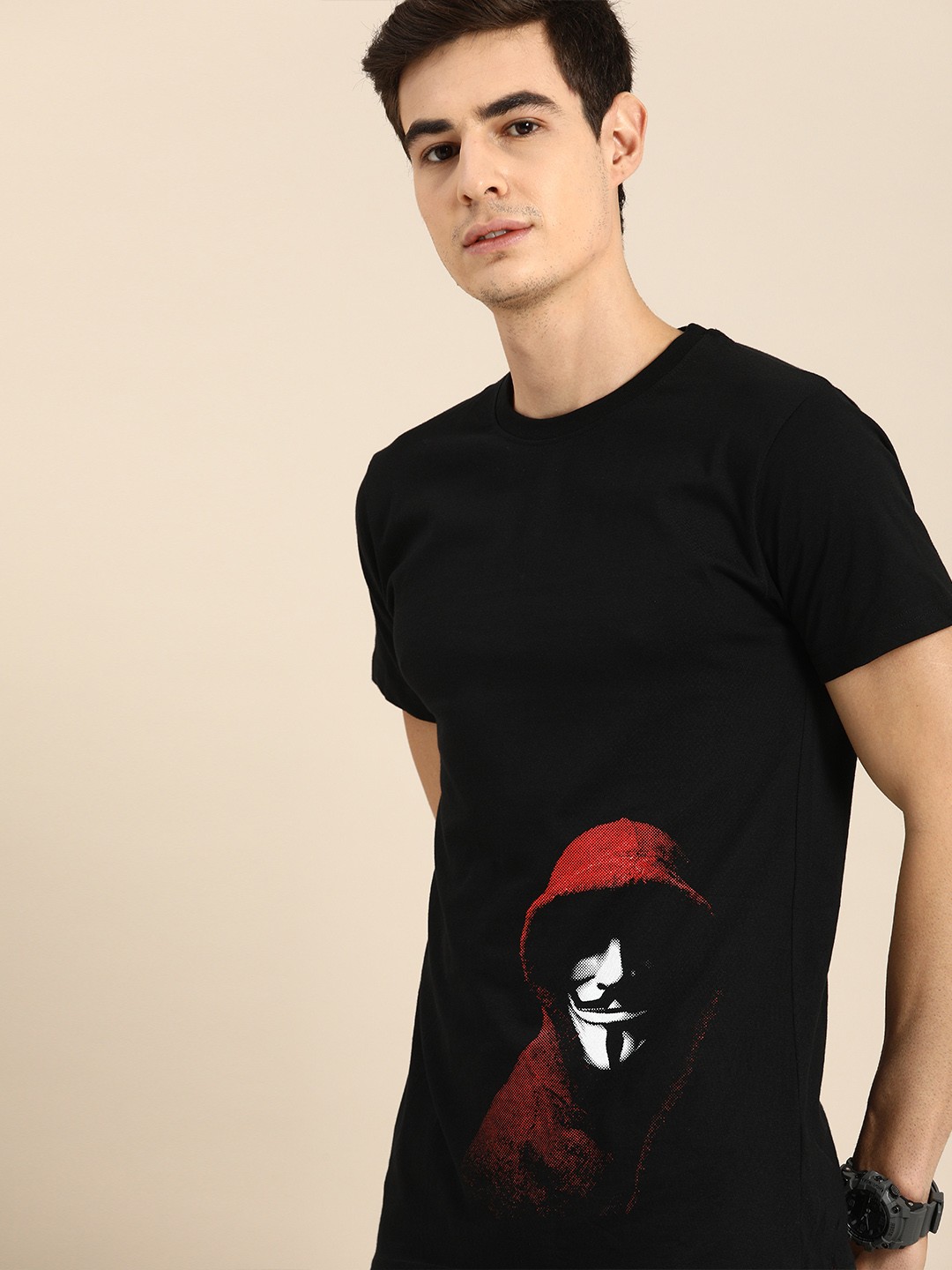 

Bewakoof Men Black Anonymous Printed Round Neck Pure Cotton T-shirt