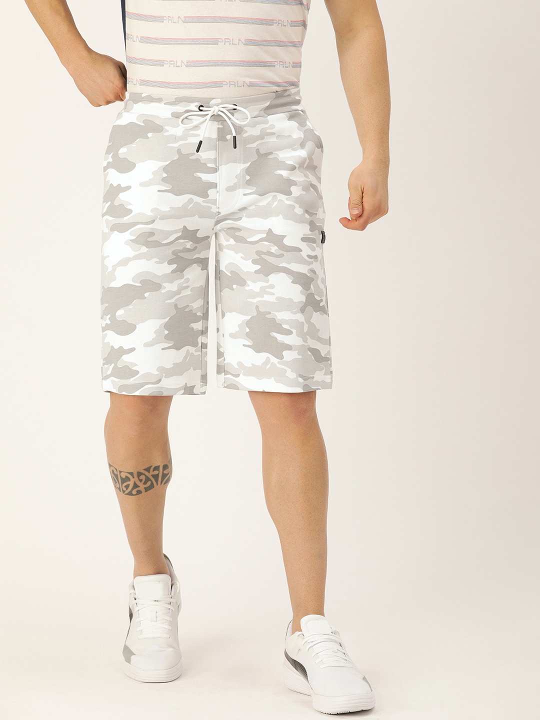 

Proline Active Men Grey Camouflage Printed Slim Fit Shorts