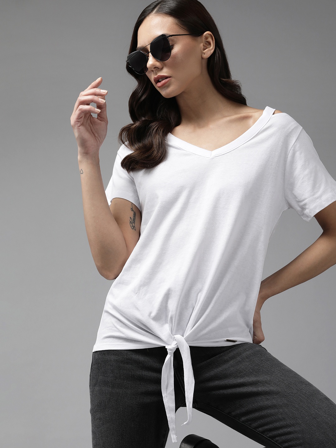 

Roadster White Solid Cut-Out Detail Cotton Top