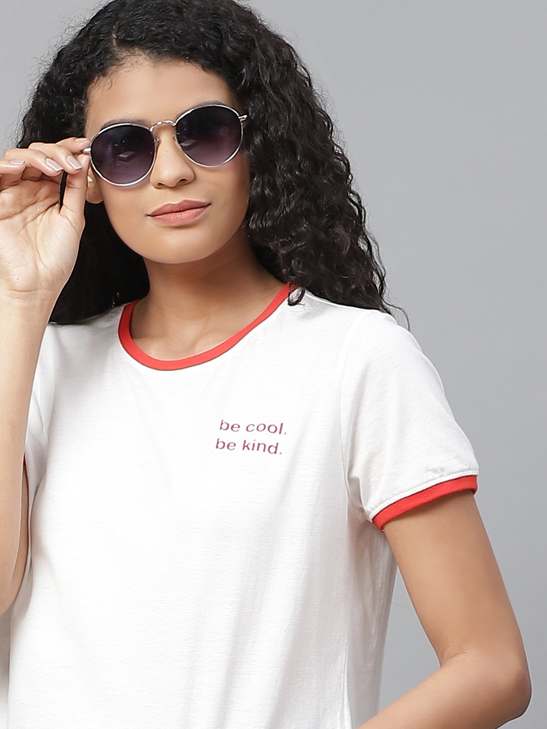 

Metronaut Women White Solid Pure Cotton T-shirt