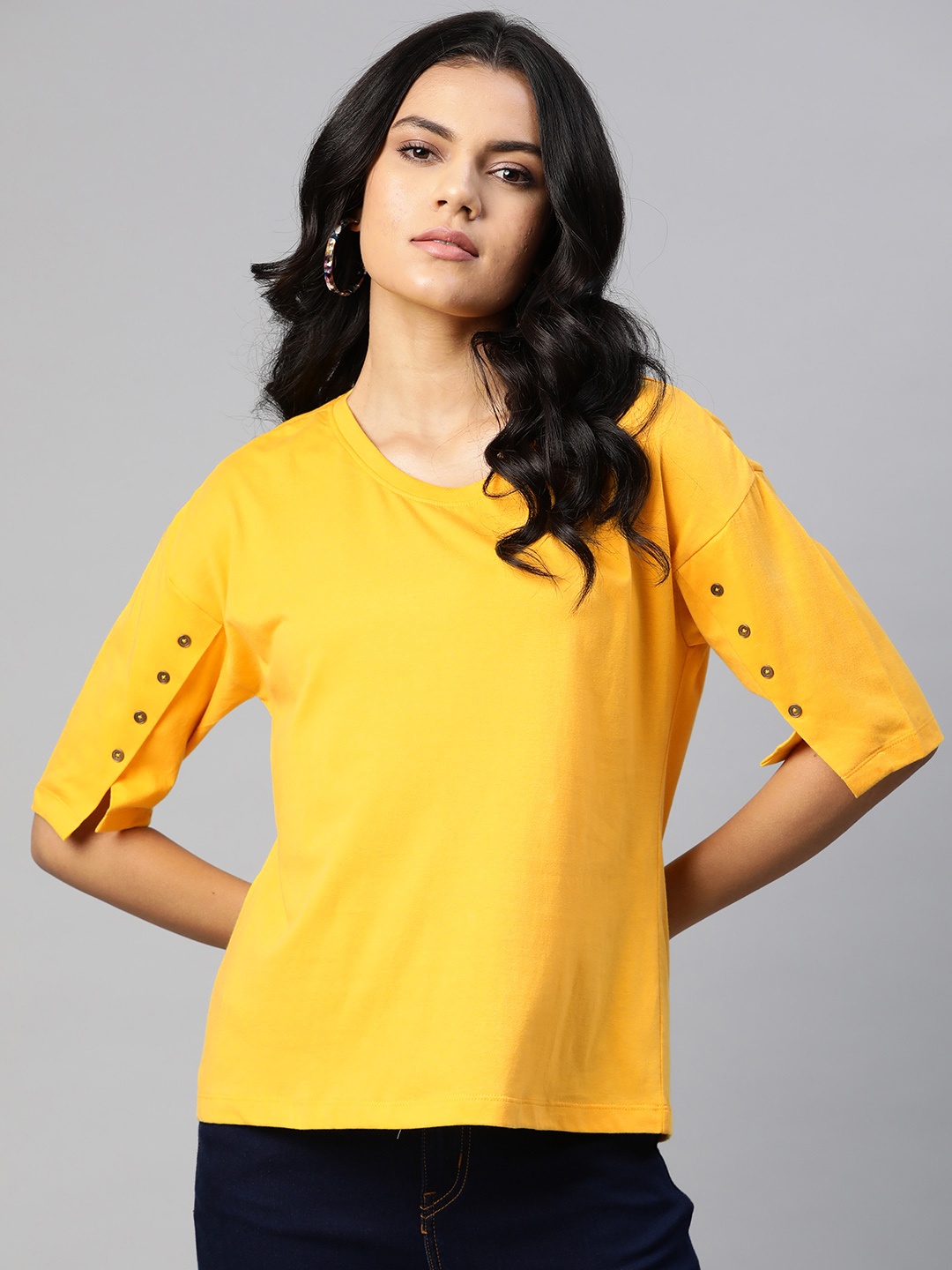 

Metronaut Women Yellow Solid Pure Cotton Drop-Shoulder Sleeves T-Shirt