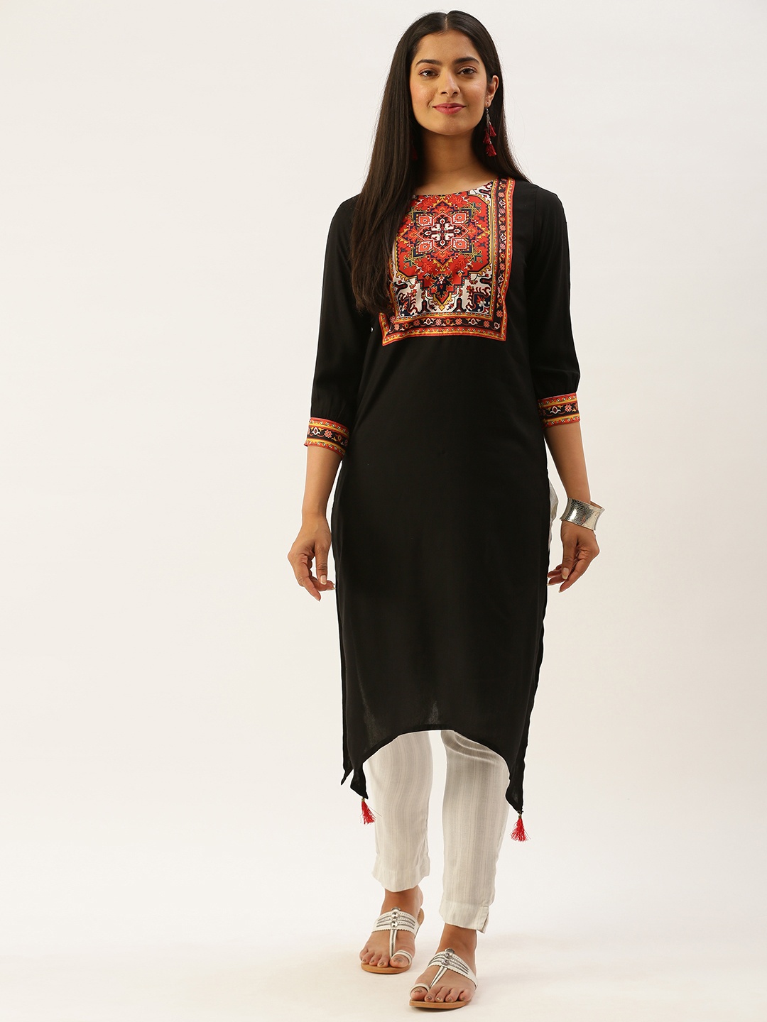 

SANISA Women Black Ethnic Motifs Yoke Design Handloom Kurta
