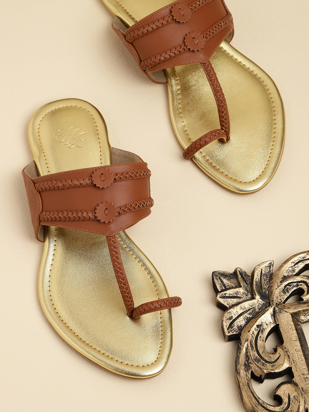 

House of Pataudi Women Brown Handcrafted Braided One Toe Flats