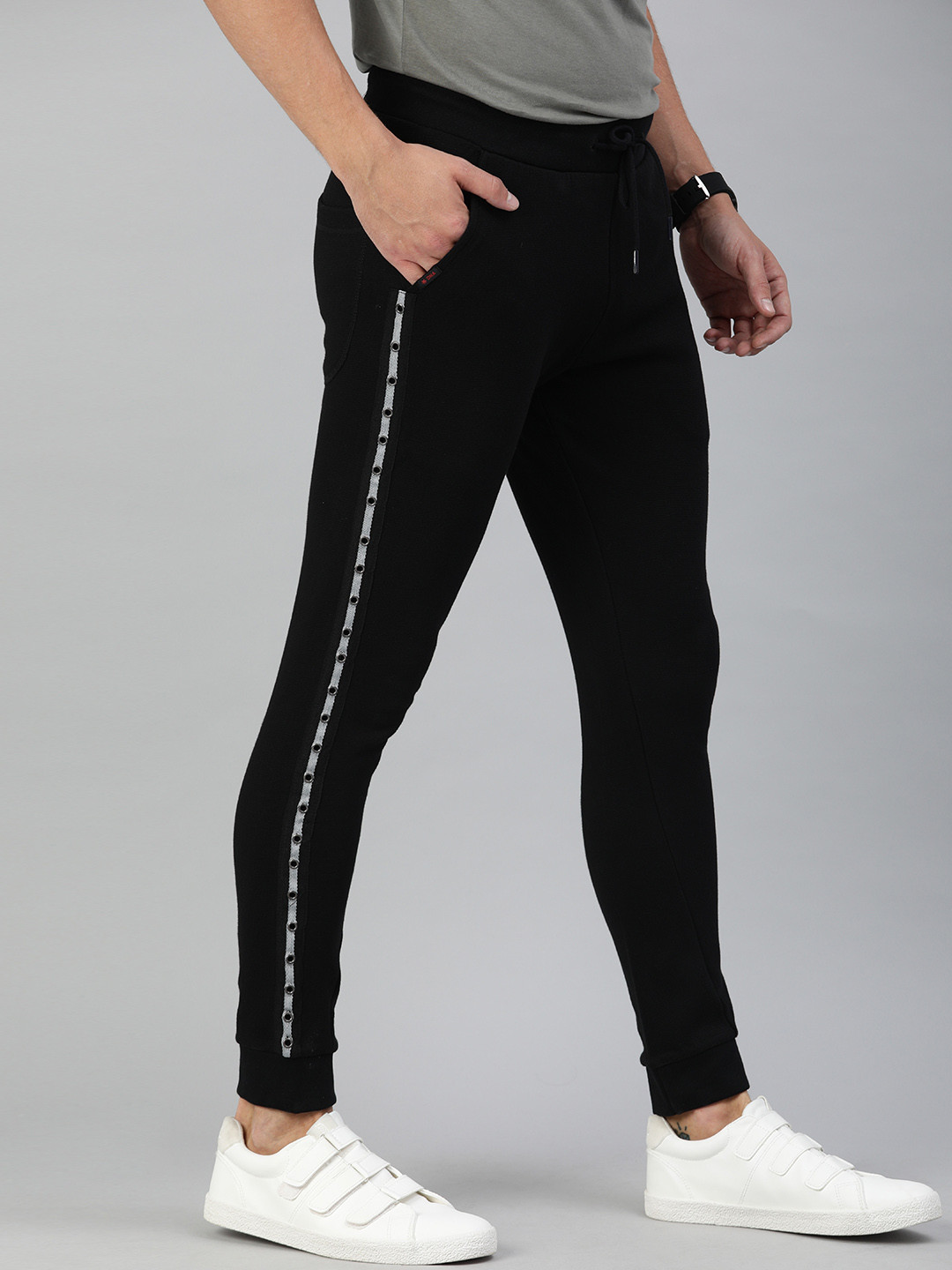 

WROGN Men Black Solid Slim Fit Side Striped Joggers