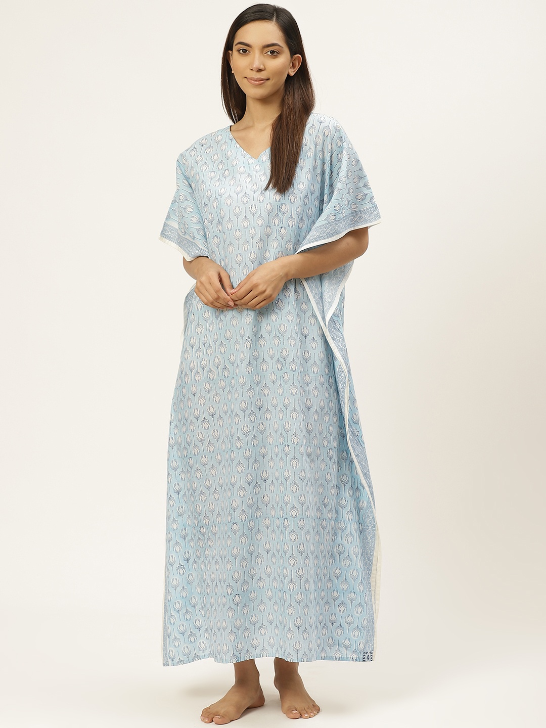 

Prakrti Blue & White Cotton Handblock Print Kaftan Sustainable Nightdress