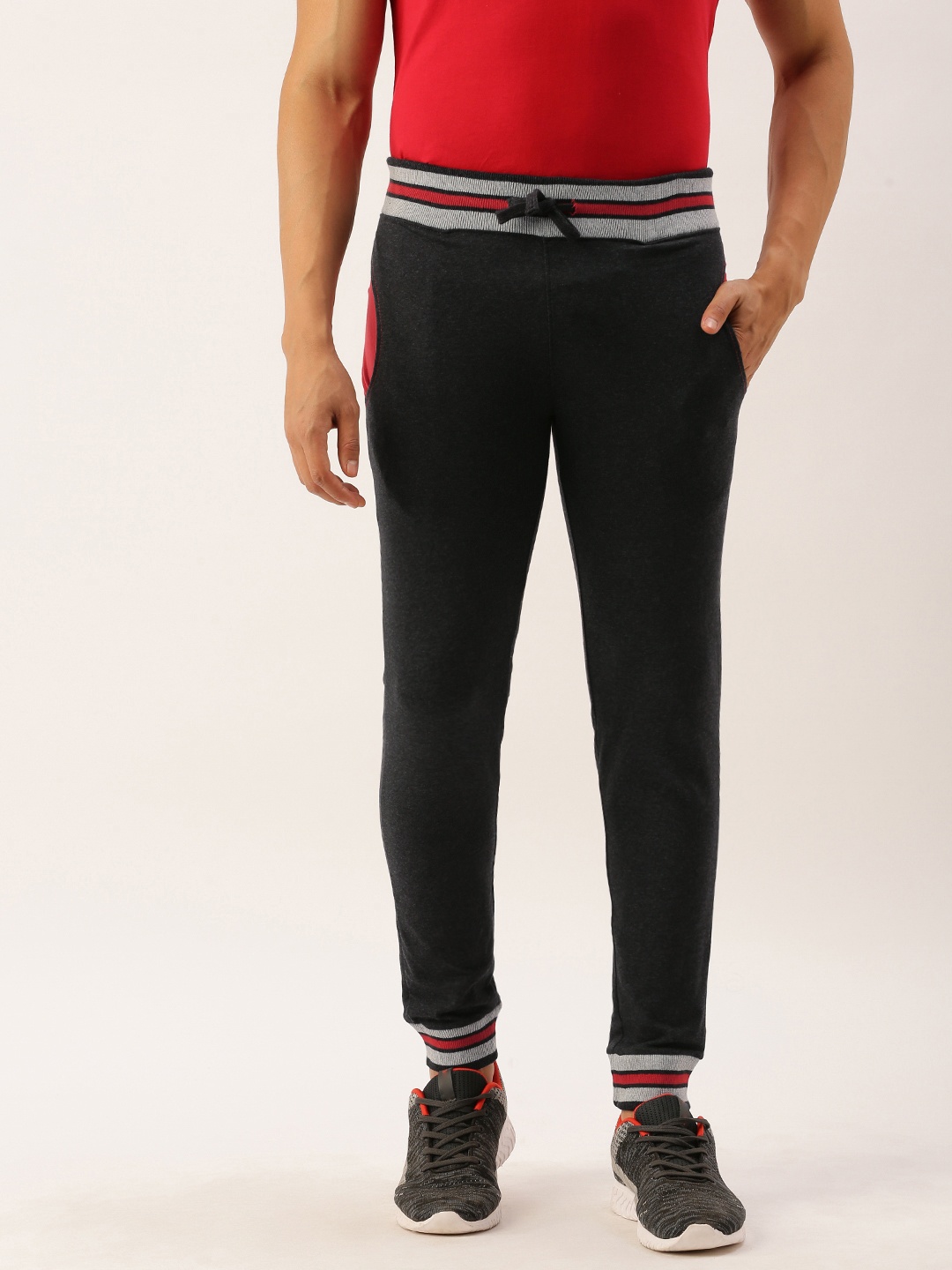 

Campus Sutra Men Charcoal Grey Pure Cotton Solid Joggers