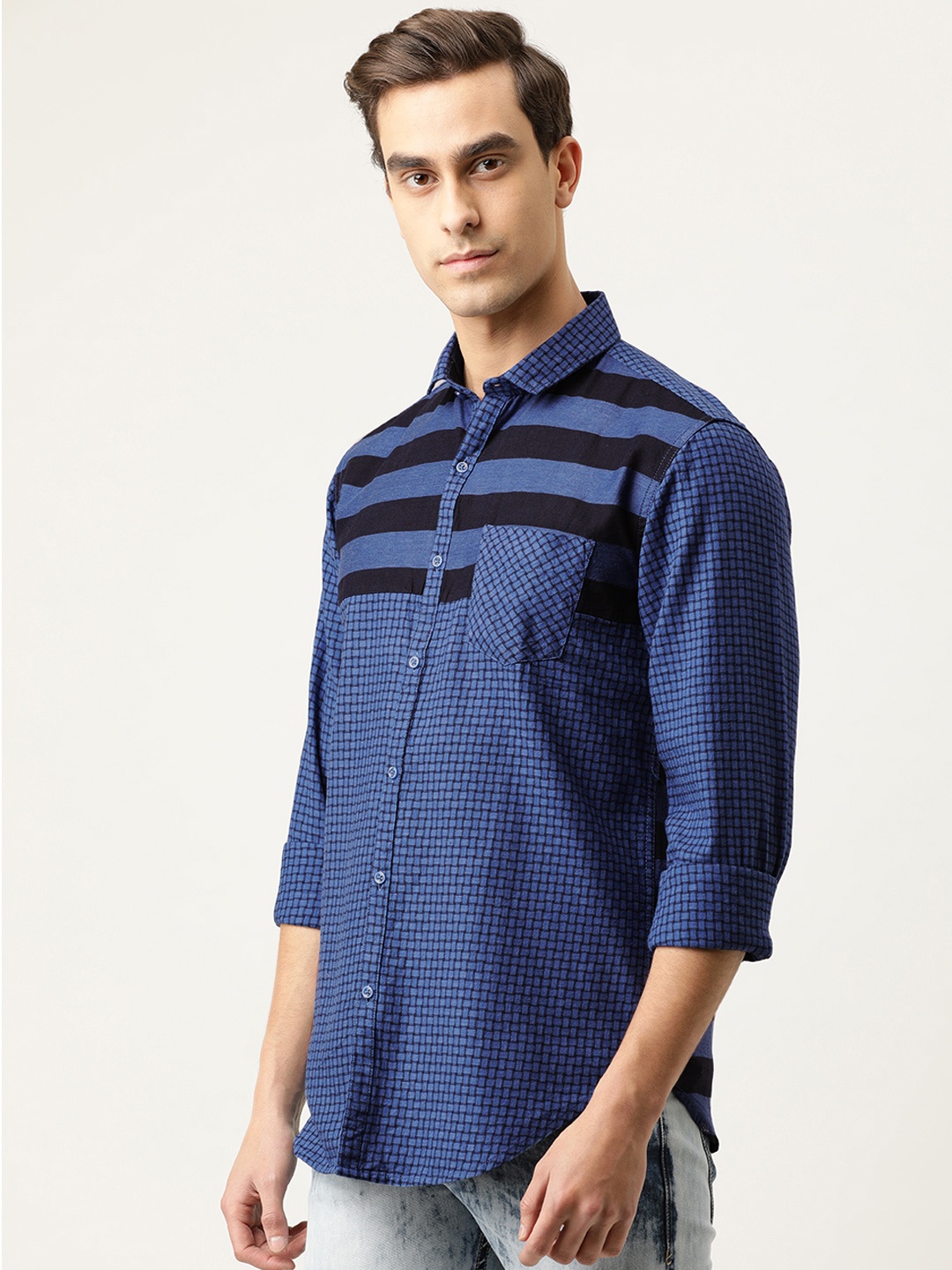 

Campus Sutra Men Blue & Black Regular Fit Checked Casual Shirt