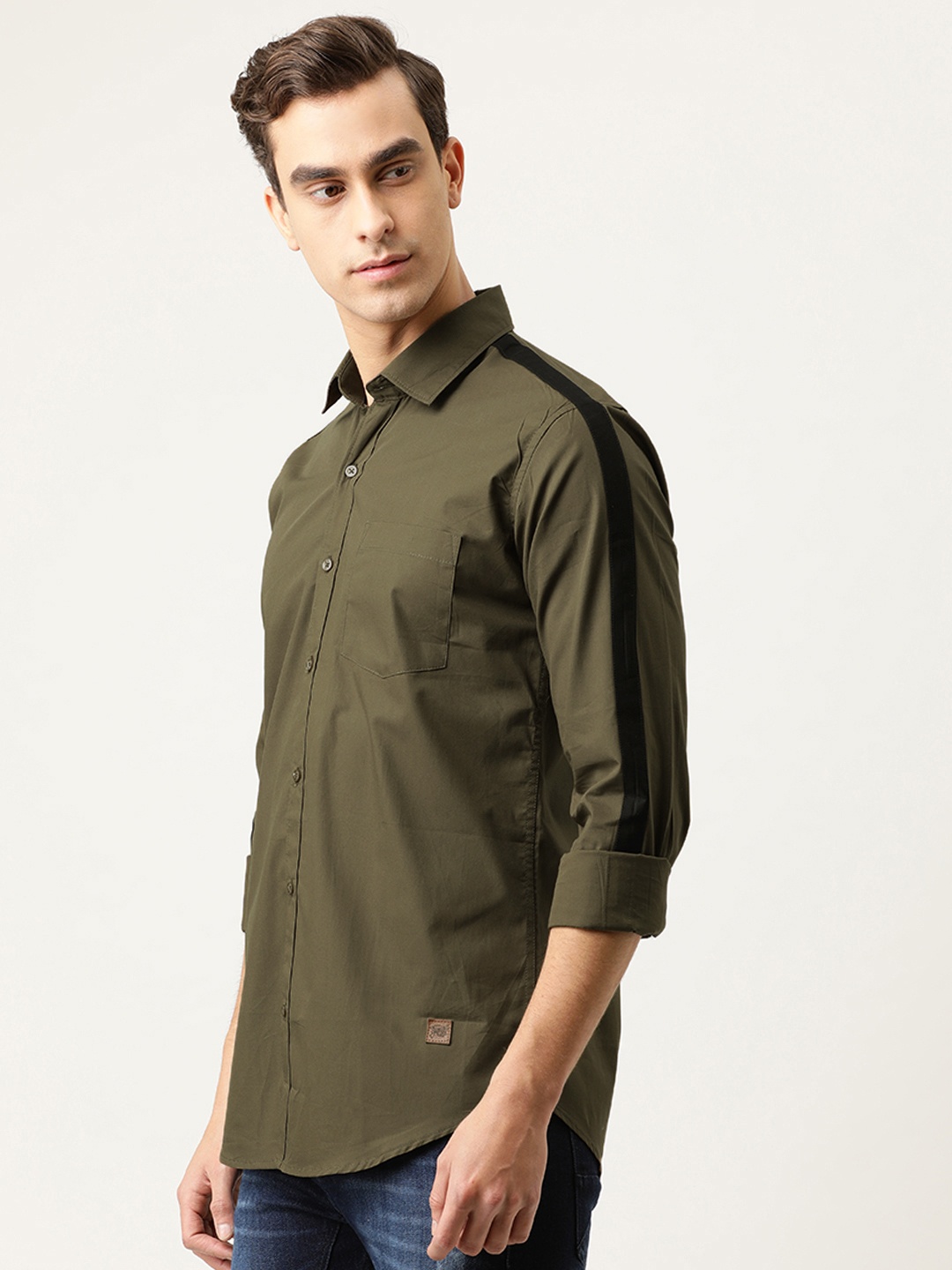 

Campus Sutra Men Olive Green Regular Fit Solid Side-Striped Casual Shirt