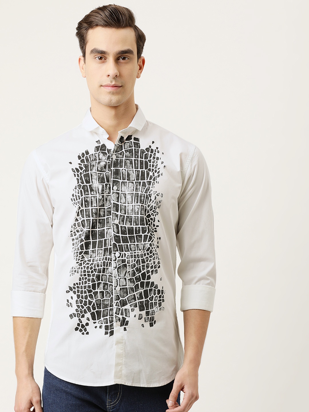 

Campus Sutra Men White Regular Fit Printed Casual Shirt
