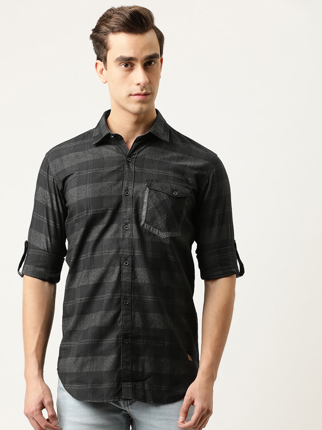 

Campus Sutra Men Black & Grey Regular Fit Checked Casual Shirt