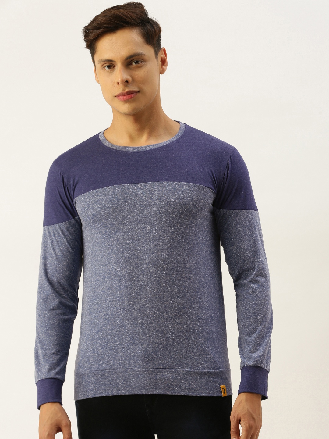 

Campus Sutra Men Navy Blue Colourblocked Round Neck T-shirt