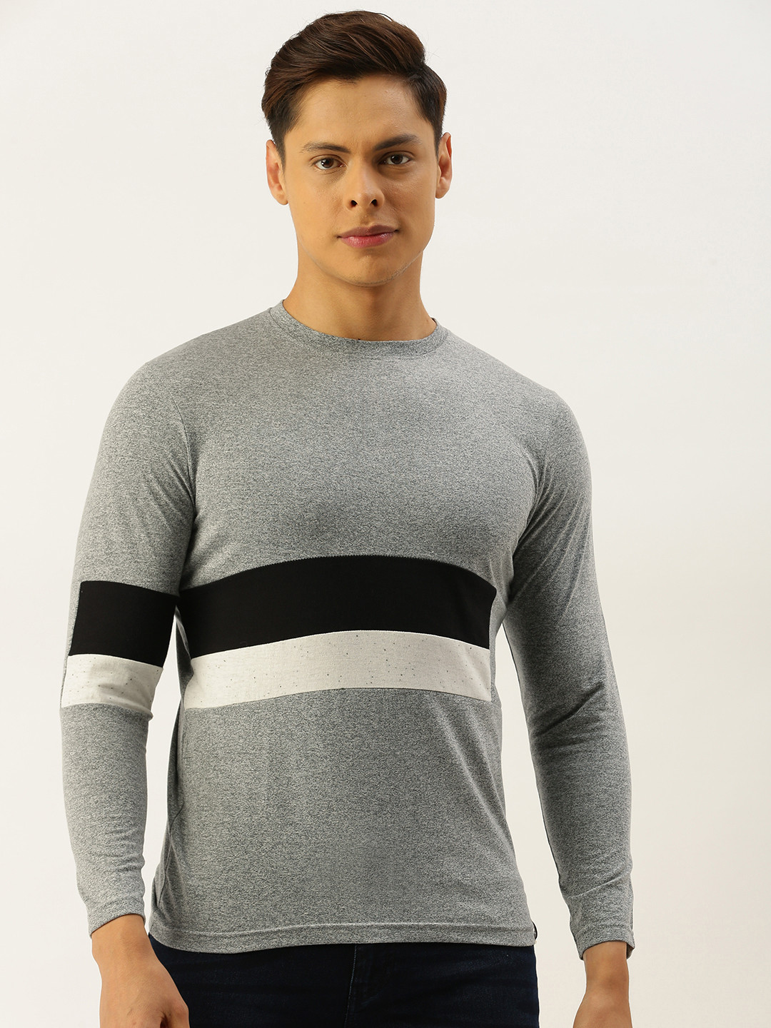

Campus Sutra Men Grey Melange Solid Round Neck T-shirt
