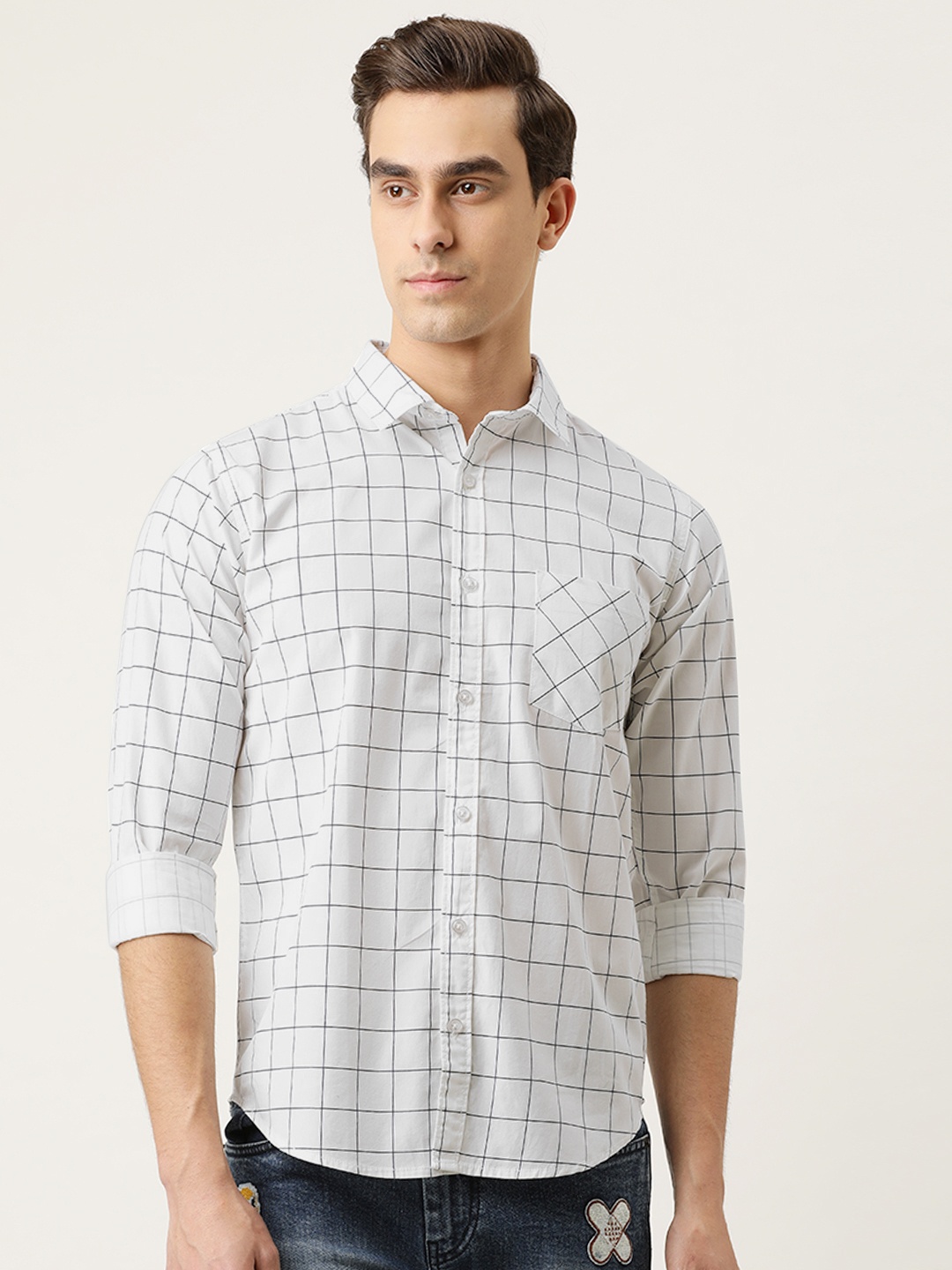 

Campus Sutra Men White & Navy Blue Regular Fit Checked Casual Shirt