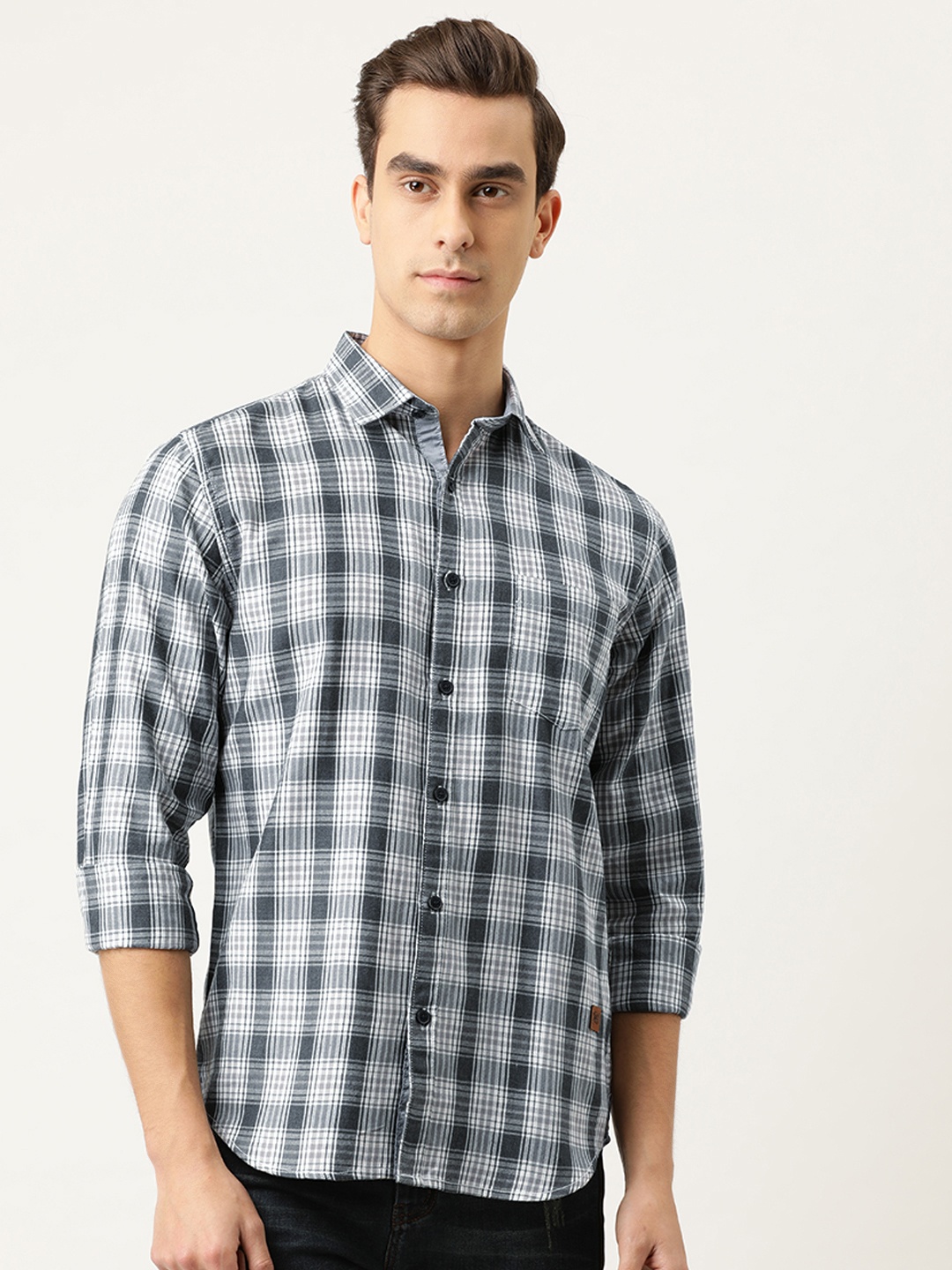 

Campus Sutra Men White & Grey Regular Fit Checked Casual Shirt