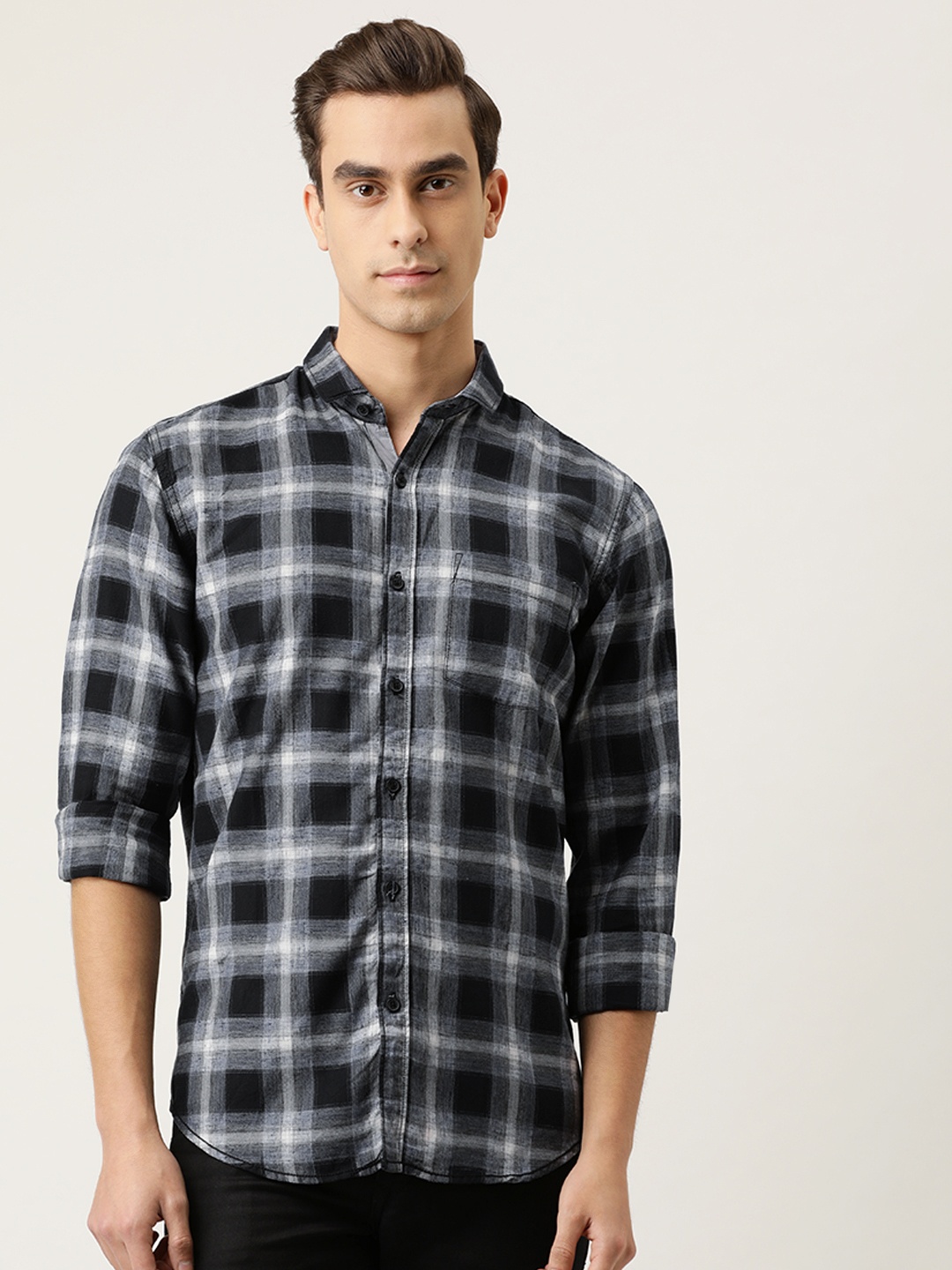 

Campus Sutra Men Black & White Regular Fit Checked Casual Shirt