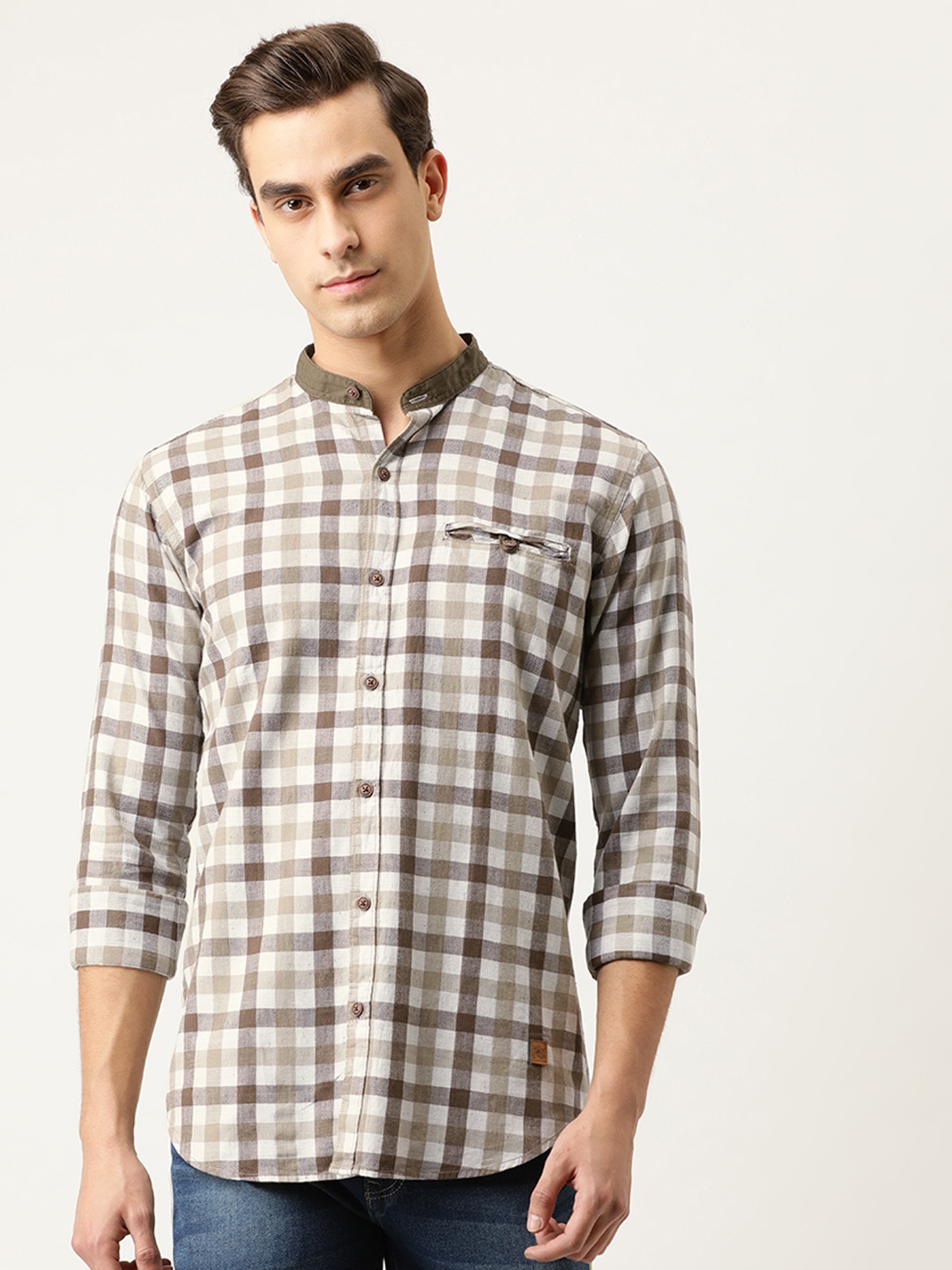 

Campus Sutra Men White & Grey Regular Fit Checked Casual Shirt